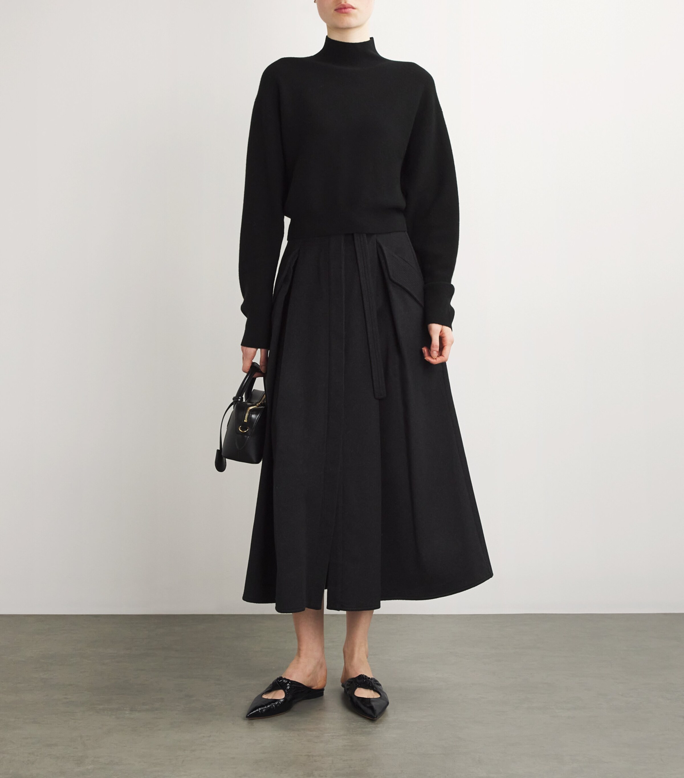 【送料&関税込】Khaite Mule The Rowan Khaite Calfskin Rowan Mules | Harrods US