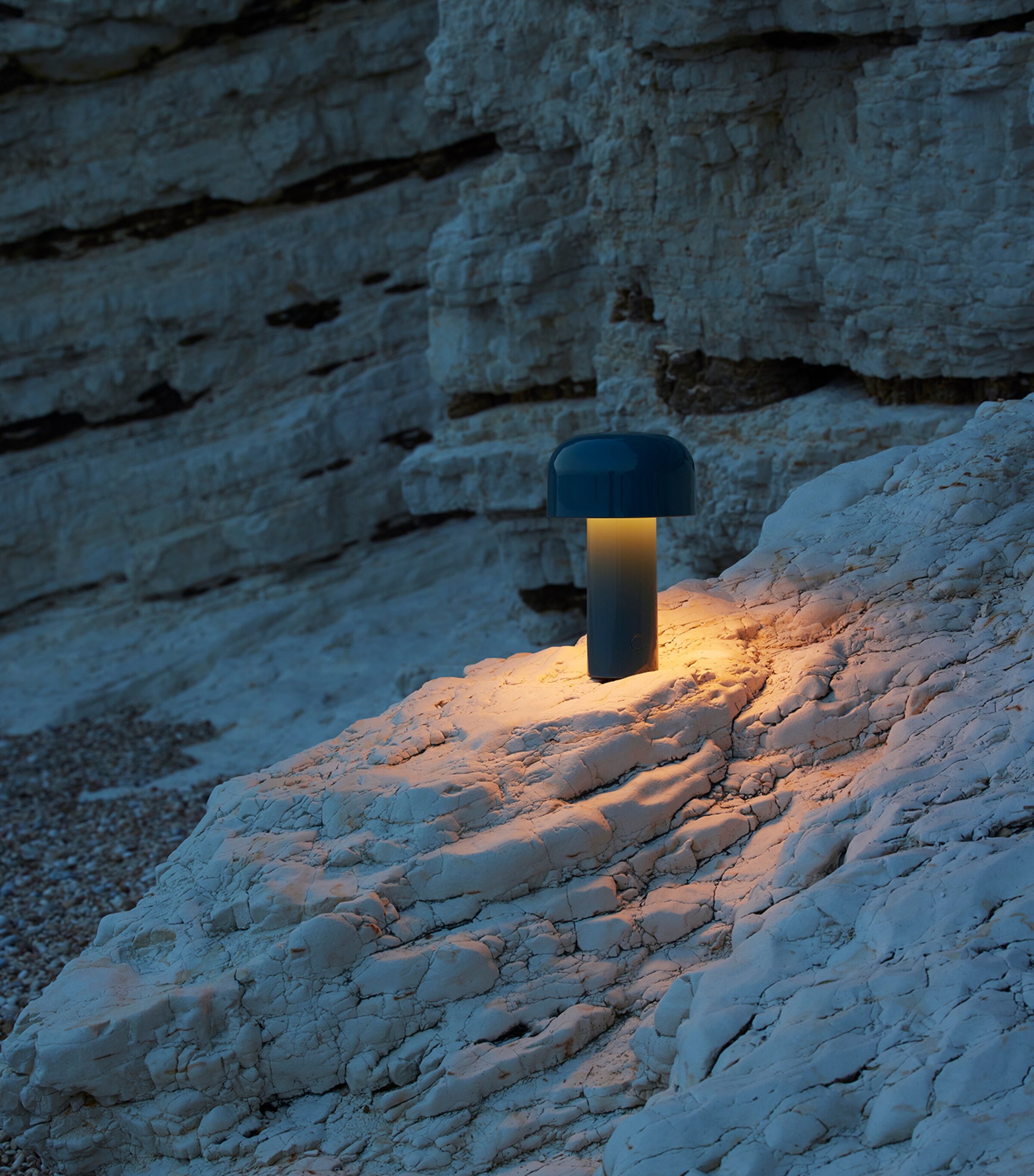 Bellhop Table Lamp BLUE Image 2