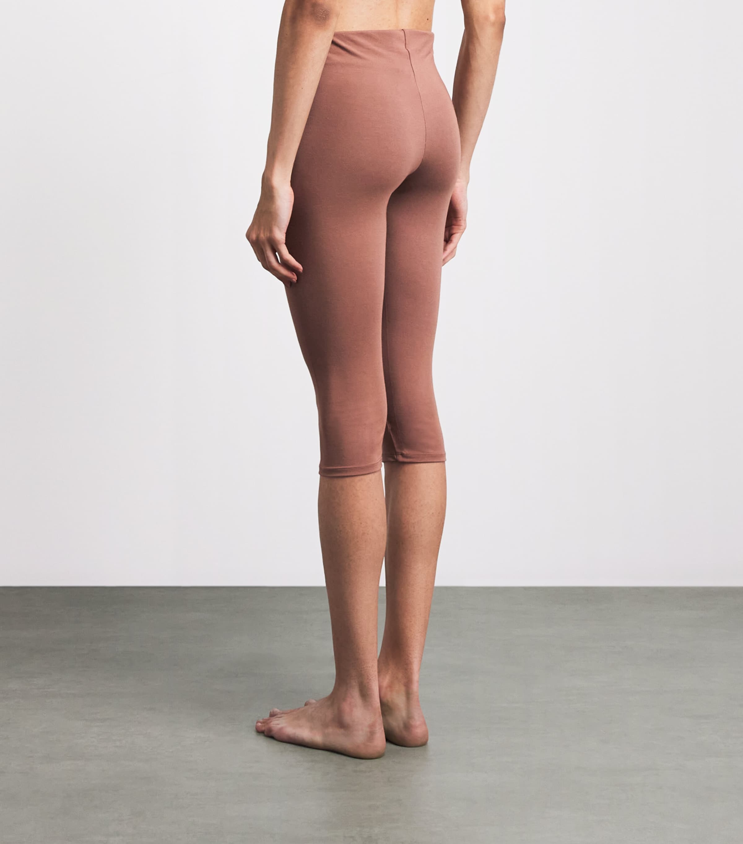 Skims Womens Smooth Layers Capris Nutmeg Image 5