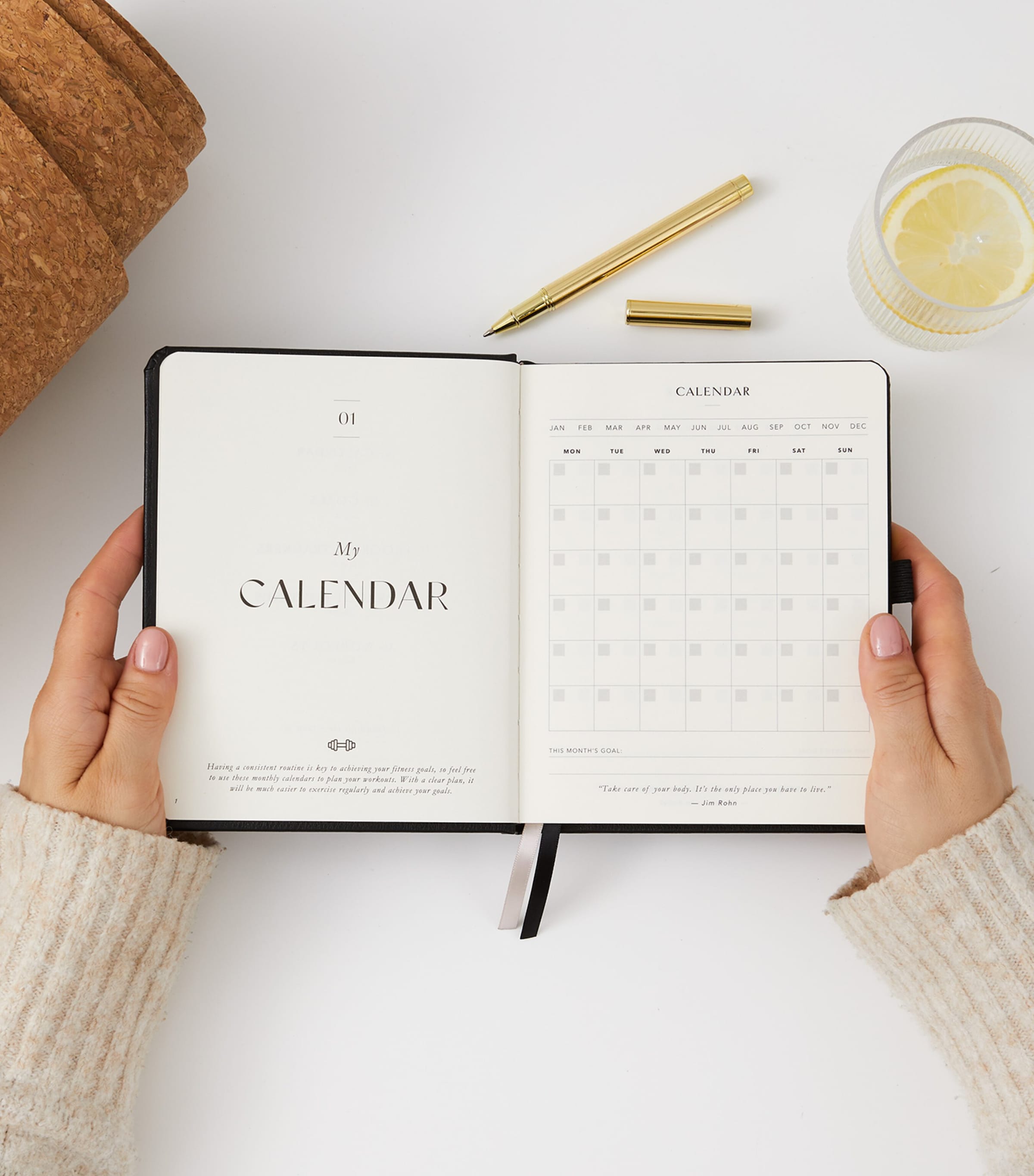 My Daily Gym Planner: Fitness & Wellbeing Journal BLACK, GOLD Image 4