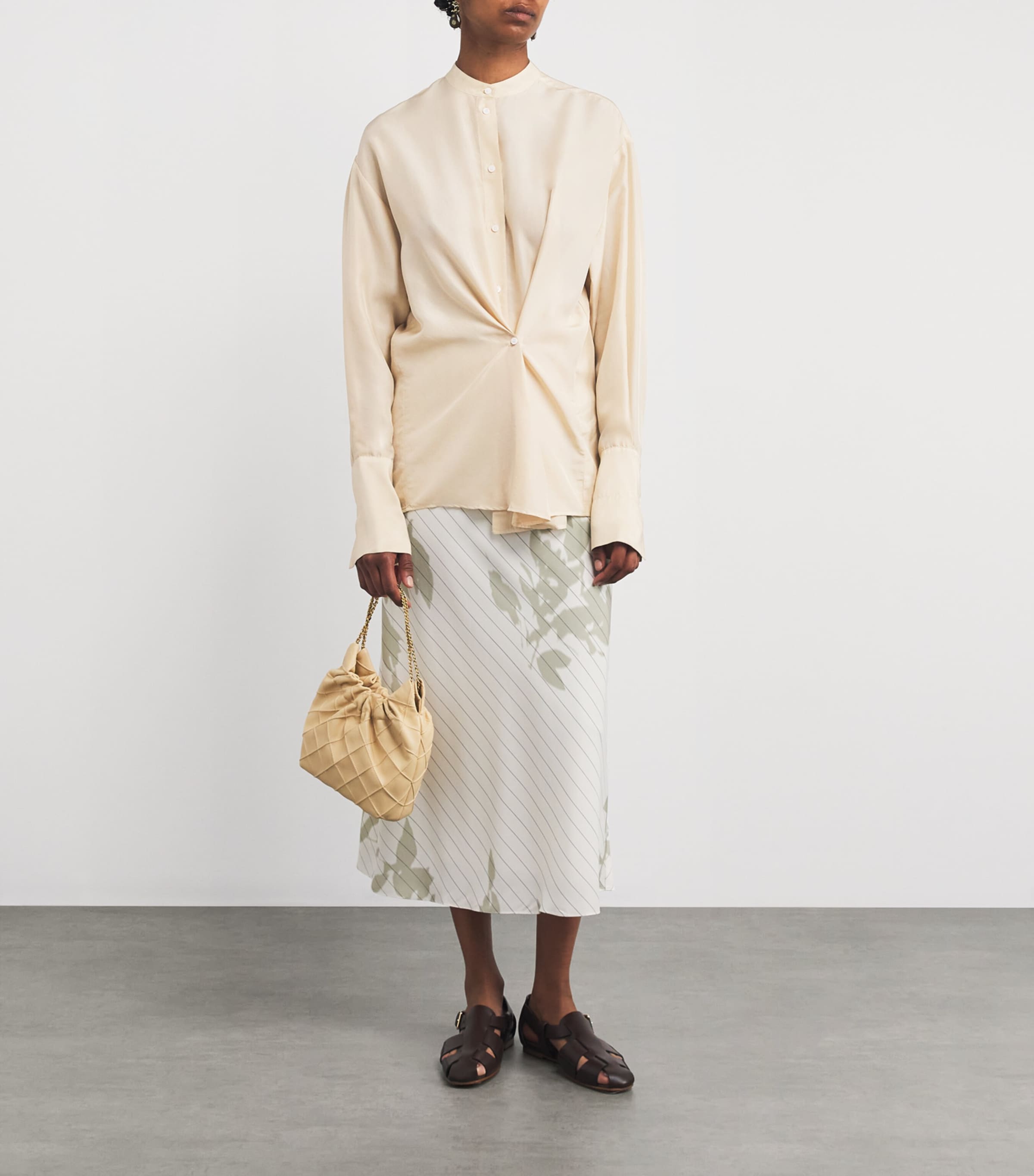 Silk Collarless Pintuck Shirt BEIGE Image 2