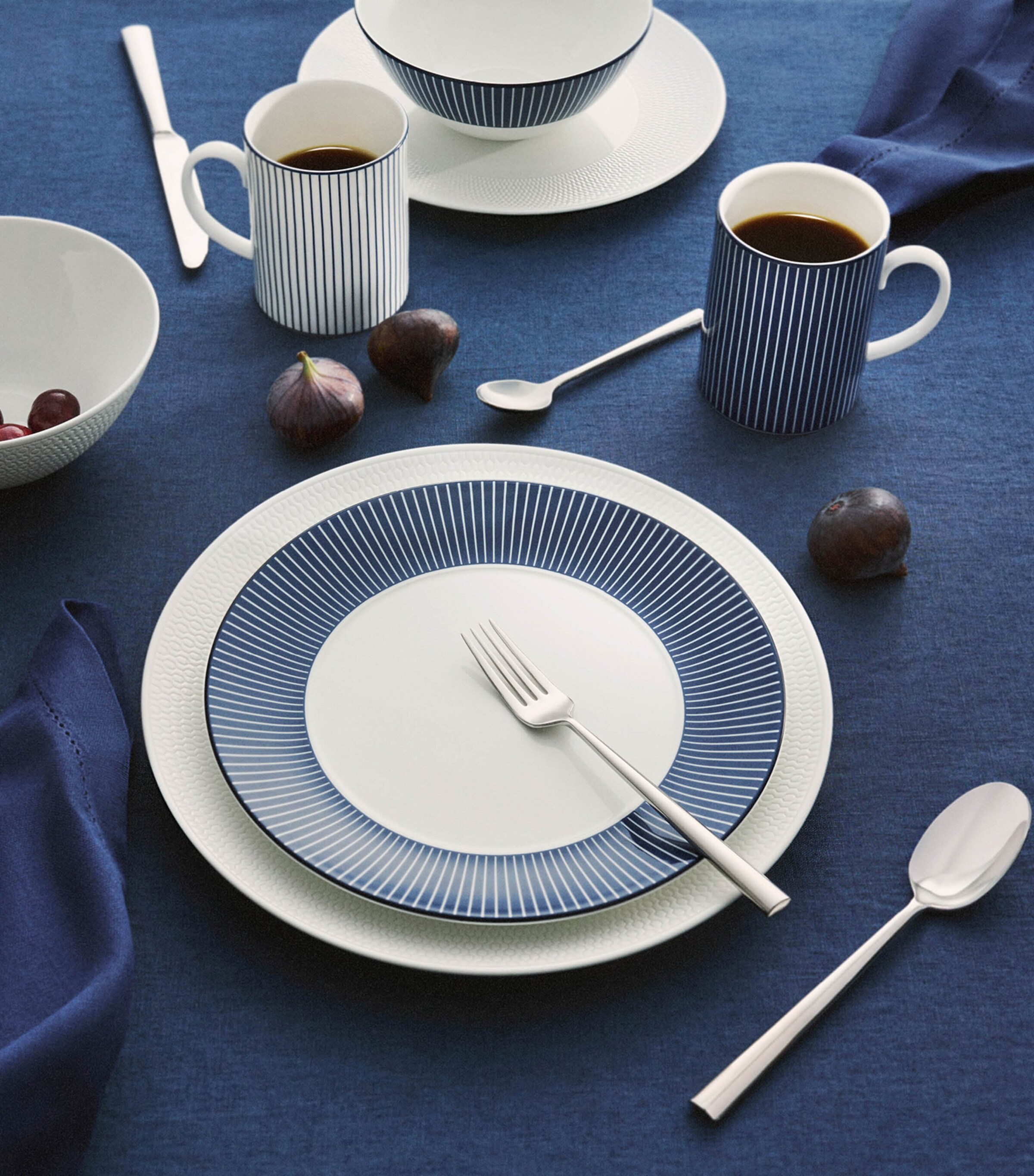 Bone China Gio Blue Mug WHITE Image 6