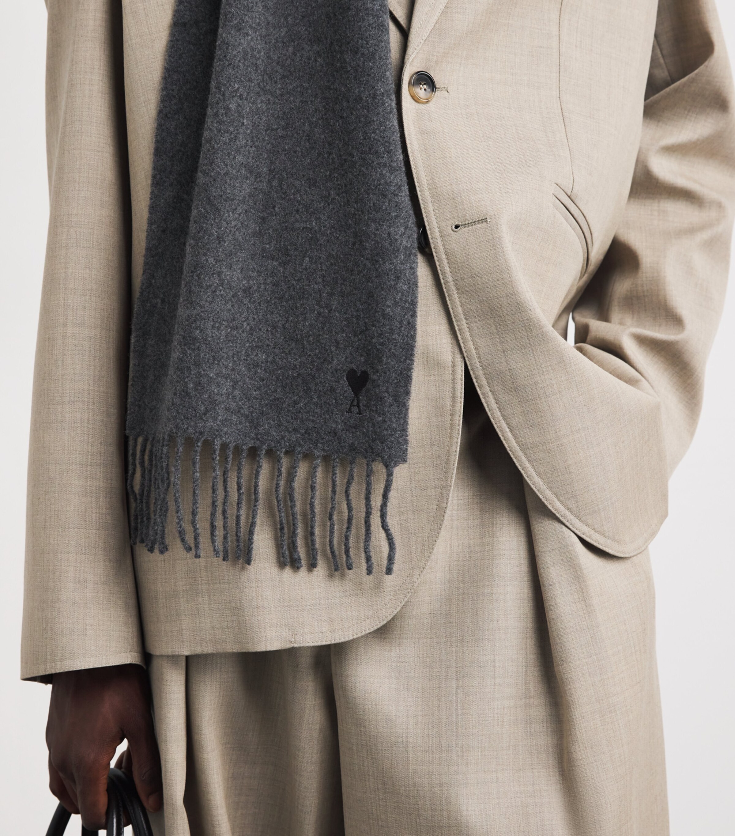 AMI Paris Ami de Coeur Scarf Gris Image 3