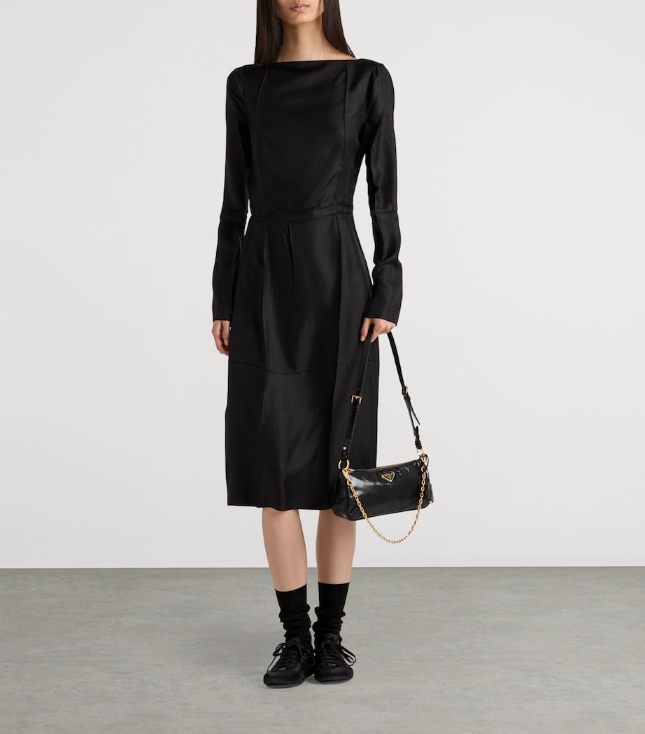 Medium Leather Re-Edition 2002 Shoulder Bag F0002 Image 2