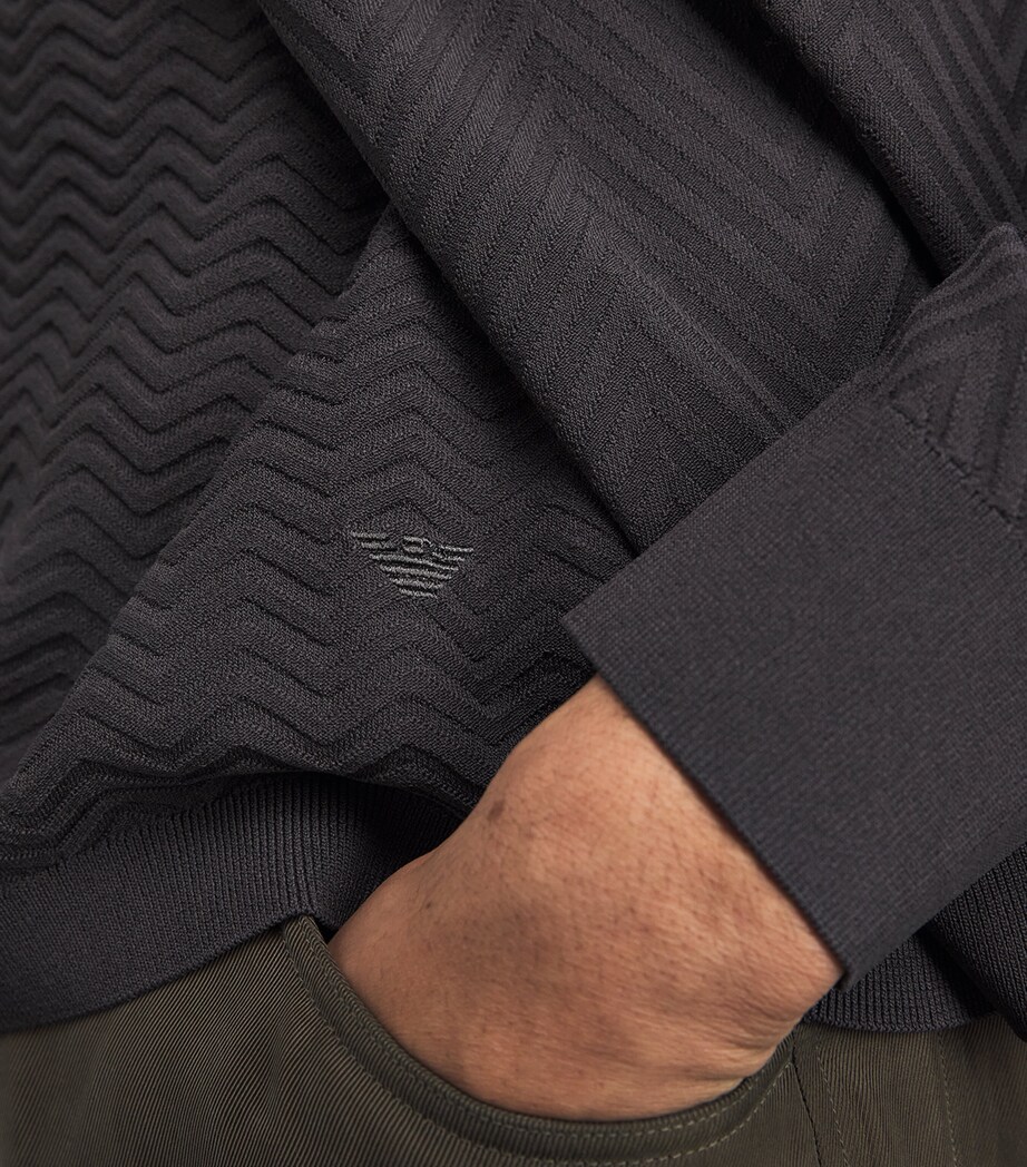 Embossed T-Shirt U8168 Image 6