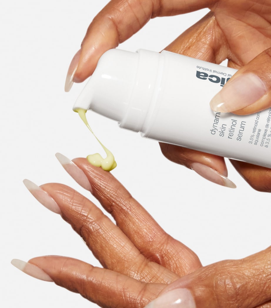 Dynamic Retinol Renewal Serum (30ml) NO COLOUR Image 3