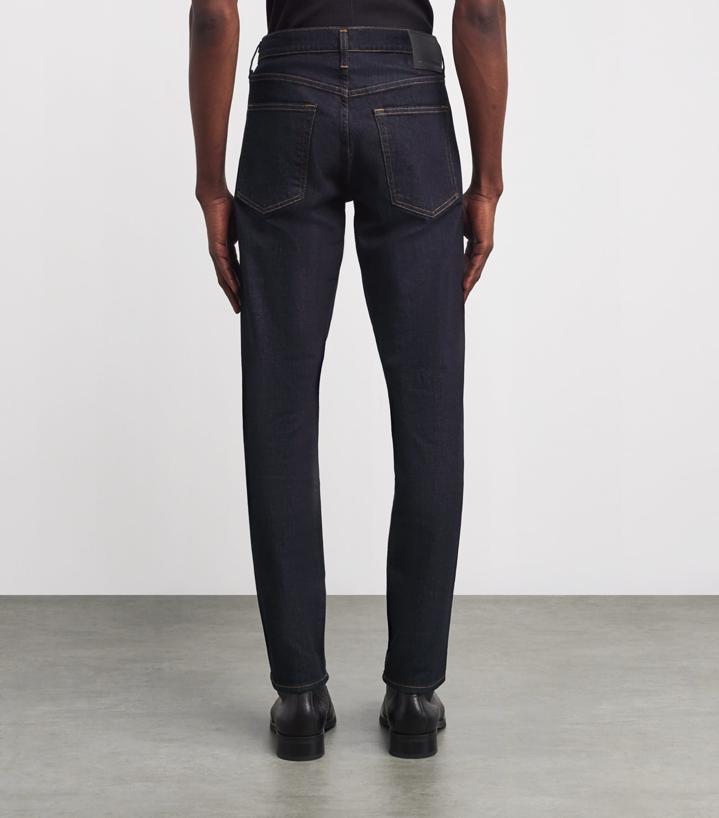 London Slim Tapered Jeans AMARO Image 4