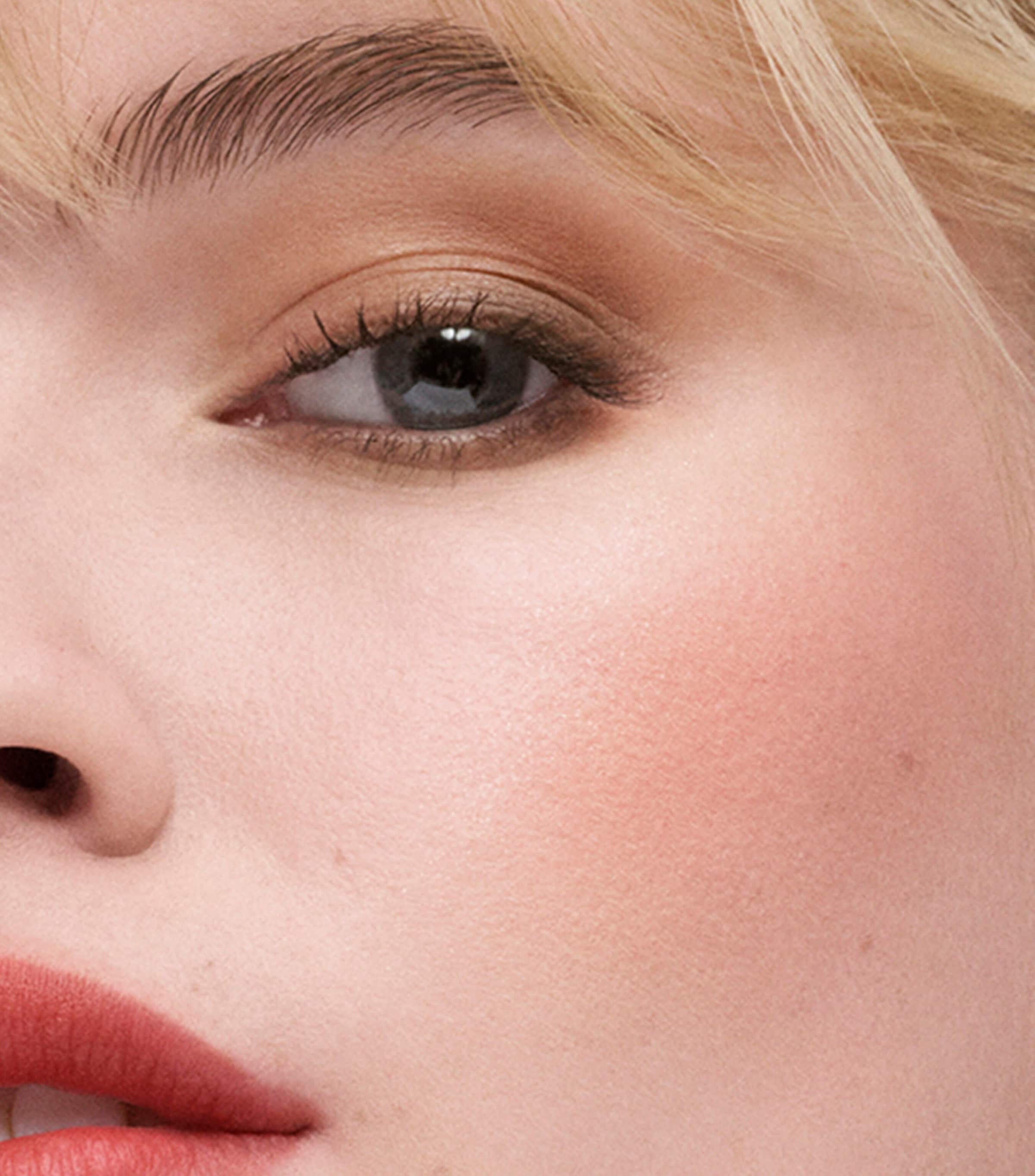 Sculpting Blush PEACH PASSION Image 3