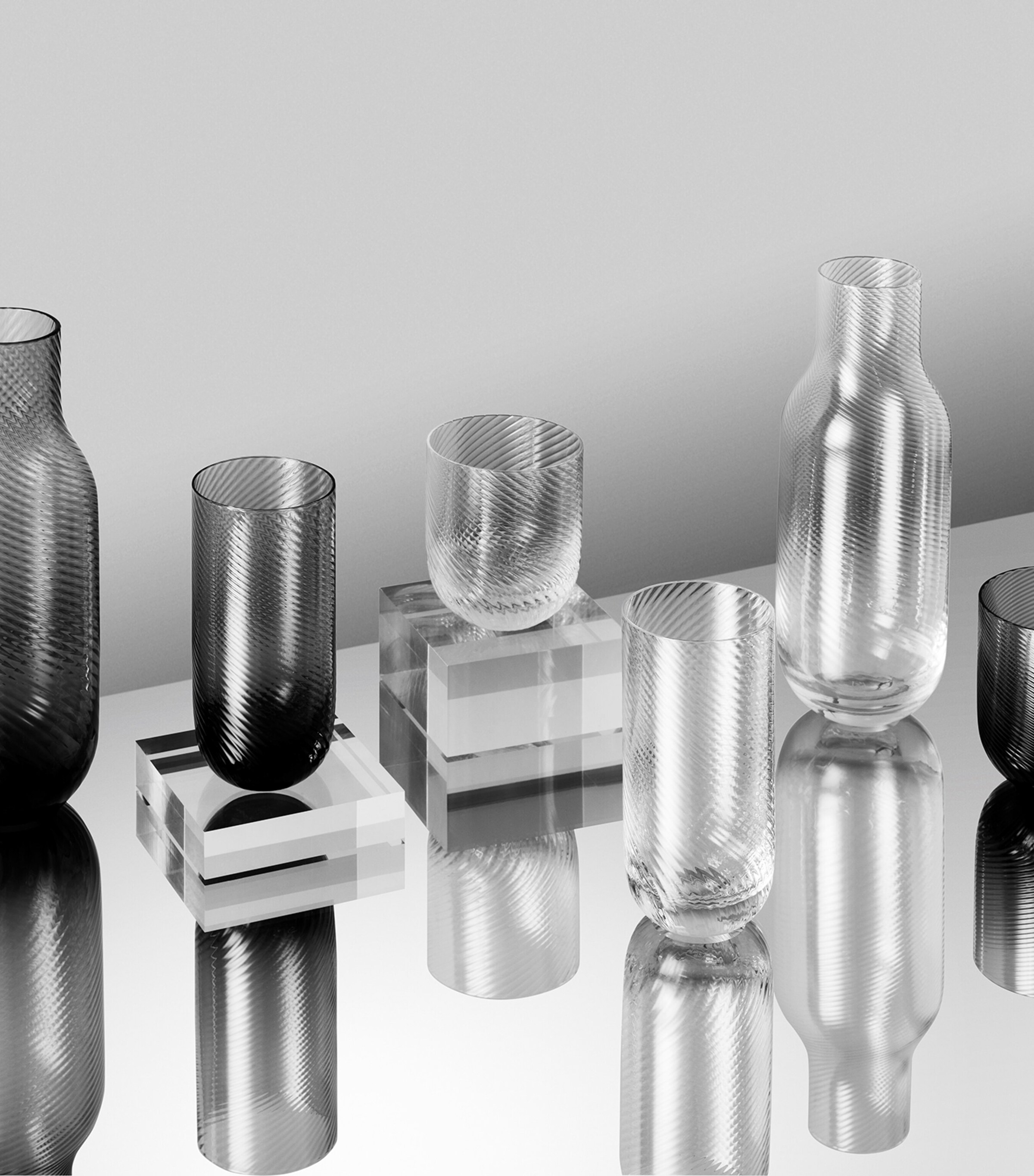 Optic Clear Carafe (1L) CLEAR Image 3