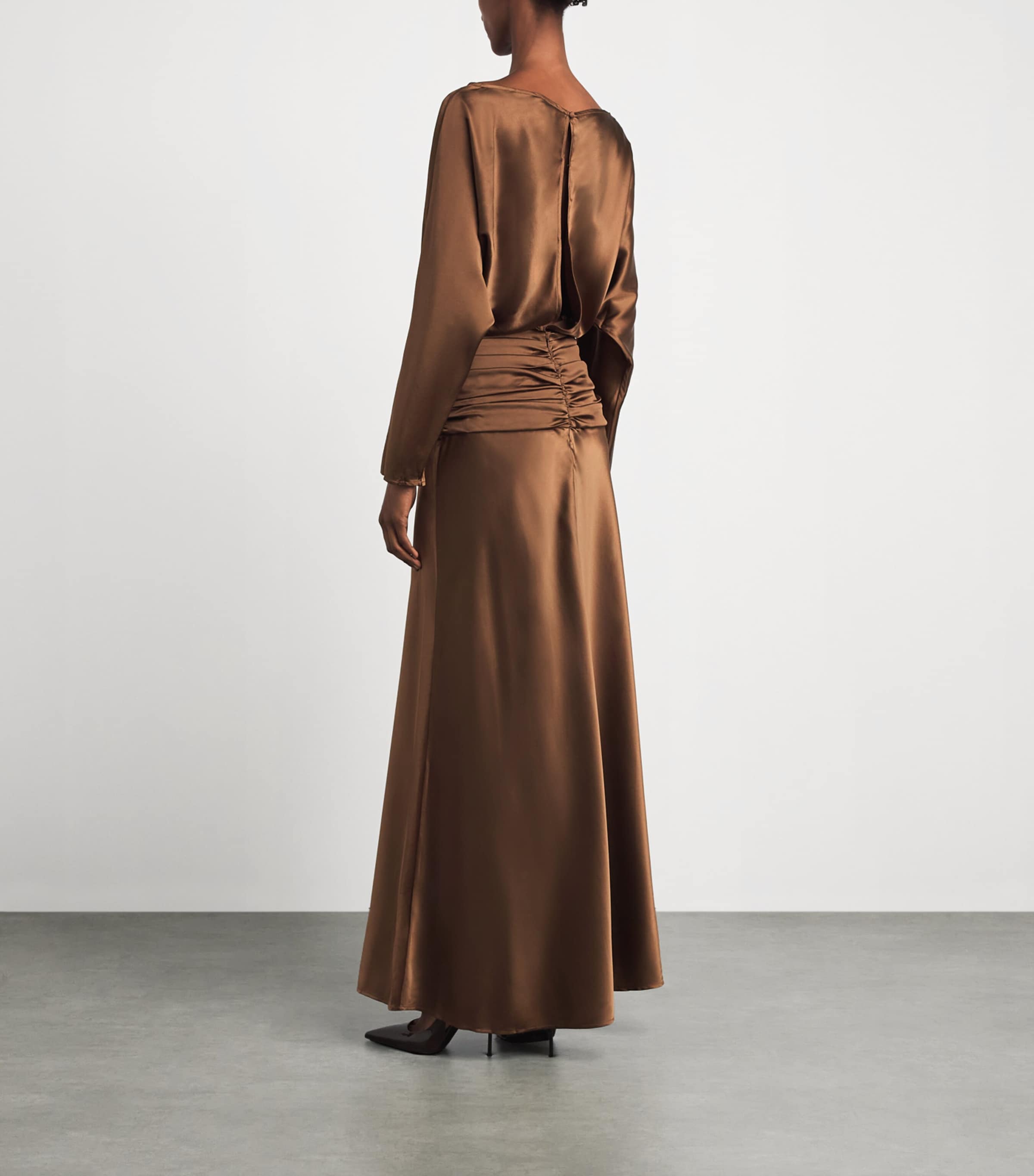 staud dress brown Silk-Blend Ruched Maxi Color:Black and White aug influencer The biggest cake I’ve FIT About 57.5 from