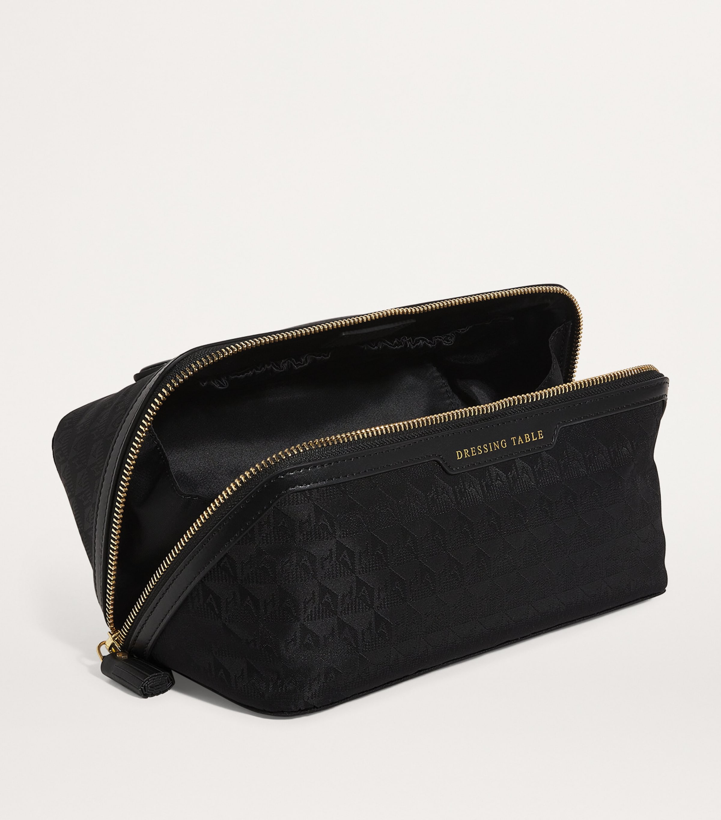 関税なし☆ANYA HINDMARCH Jacquard Dressing Table Case Anya Hindmarch Jacquard Dressing Table Case | Harrods US