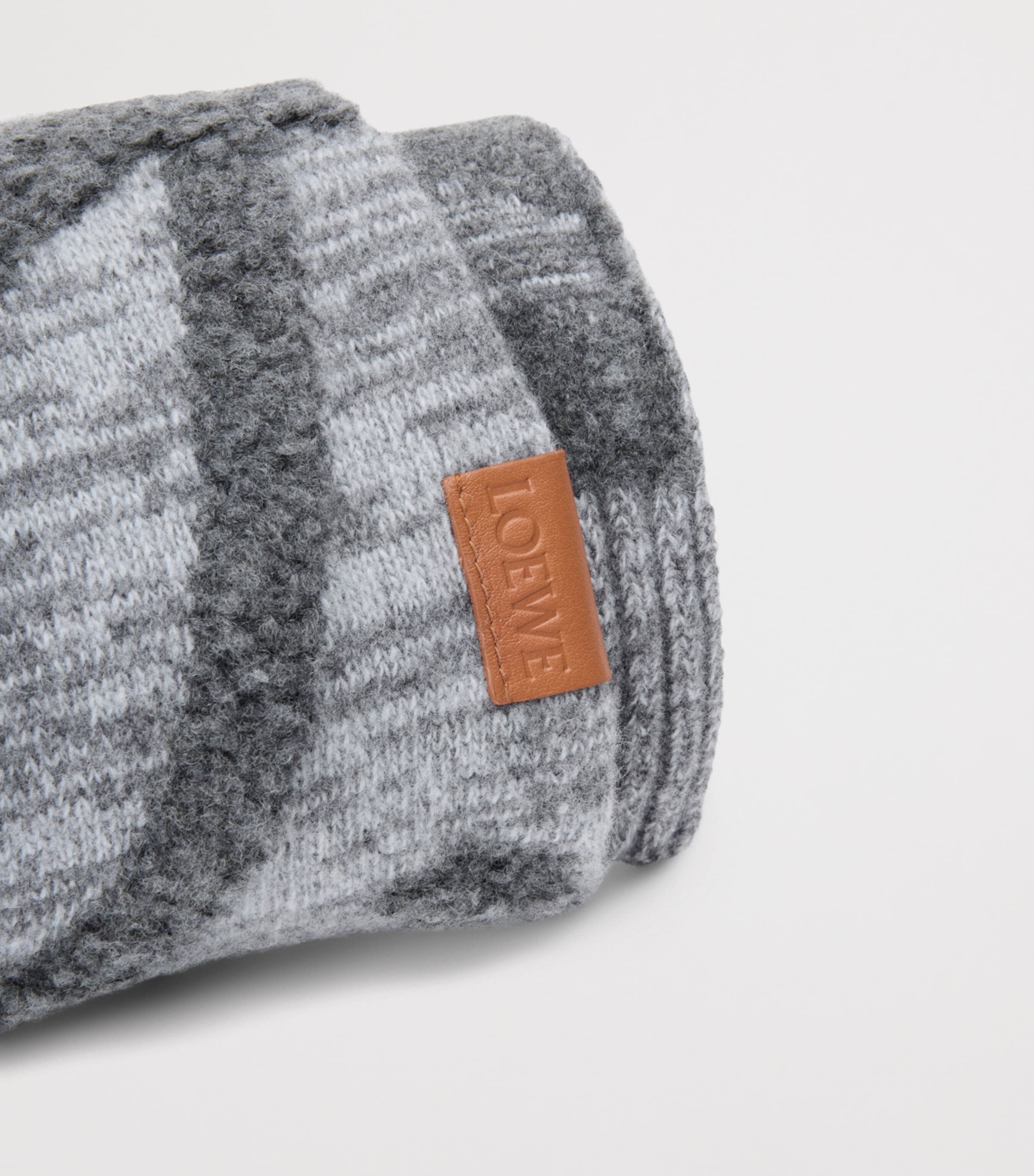 Wool-Cashmere Anagram Scarf GREY MELANGE Image 3