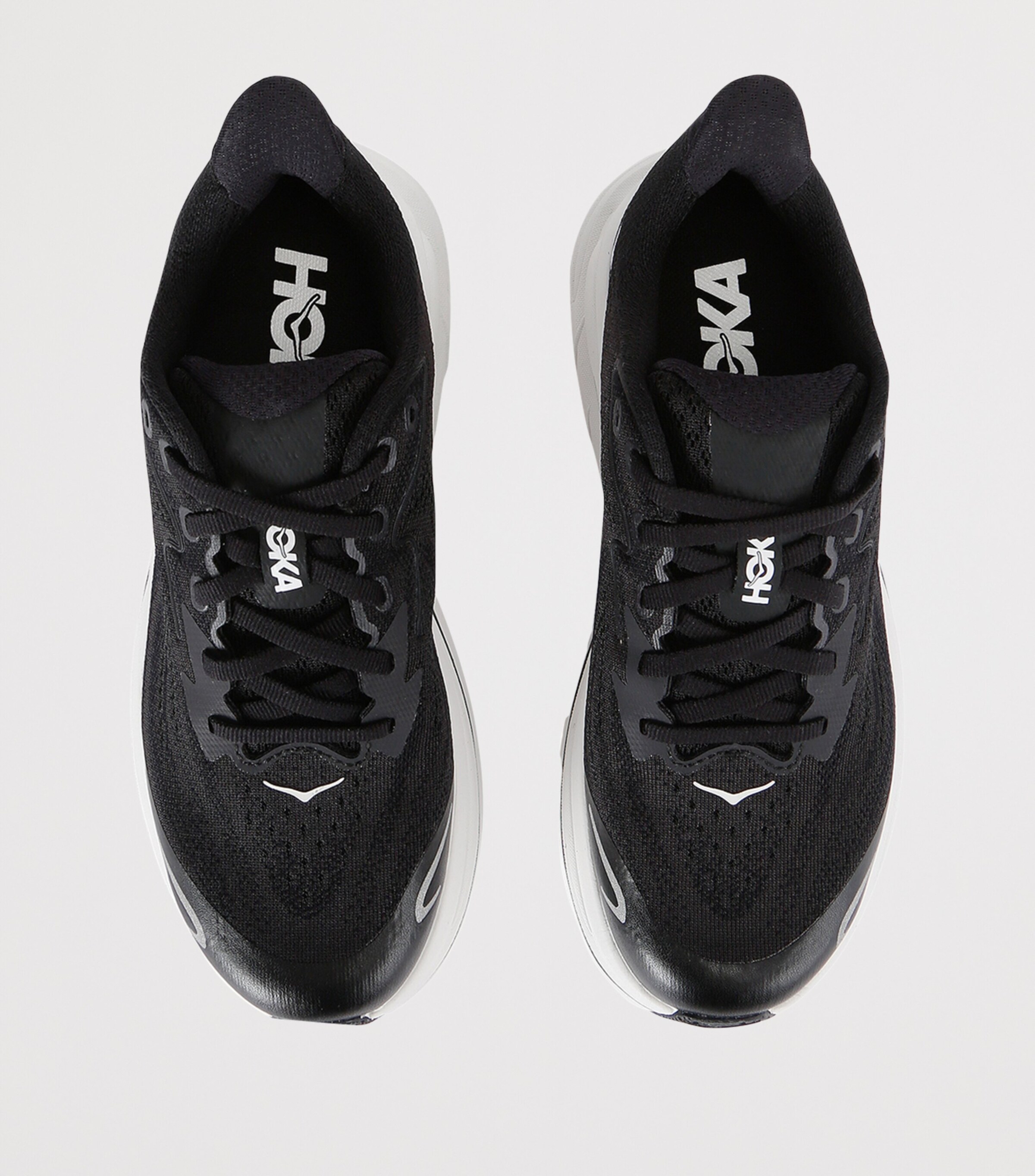 Clifton 10 Trainers BLK/WHITE Image 4