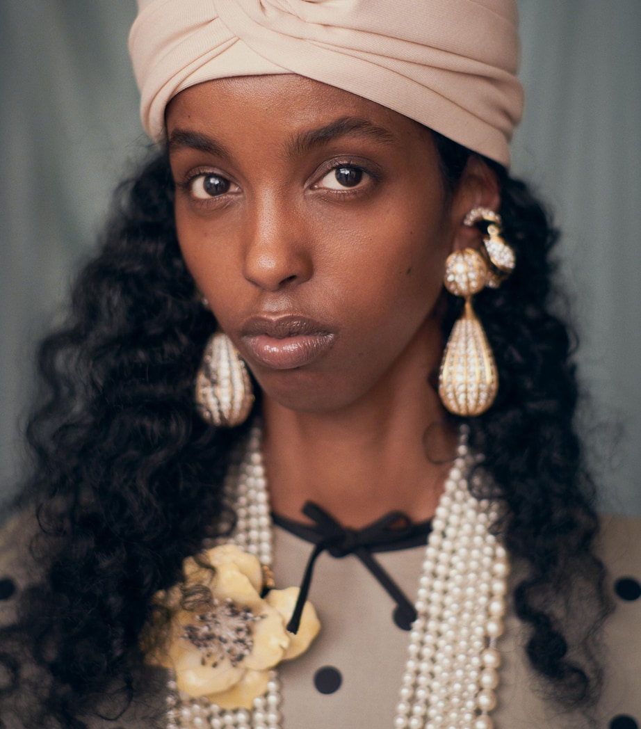 Crystal-Embellished Clip-On Earrings 9MN Image 8