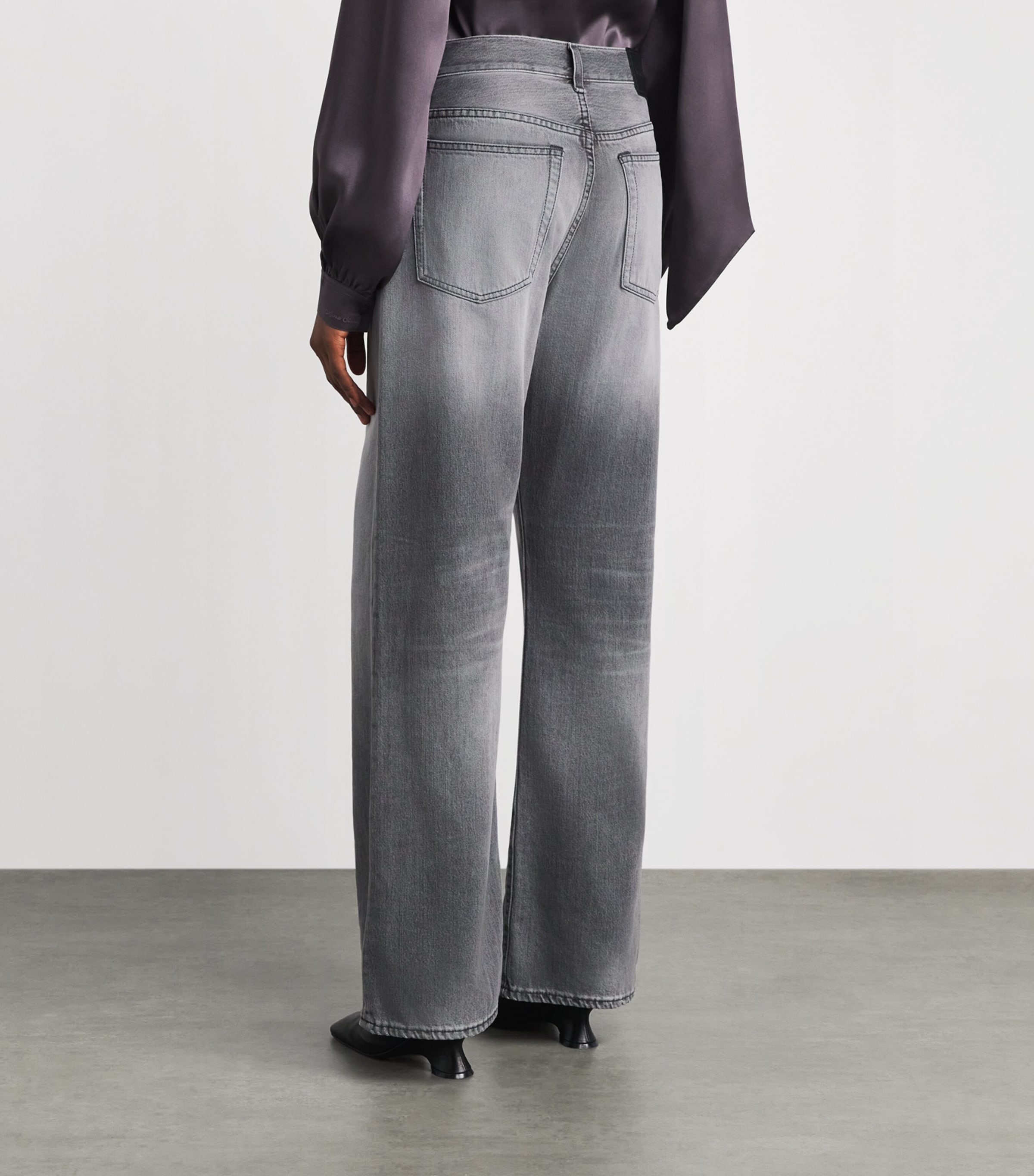 Acne Studios Womens 2021F Mid-Rise Flared Jeans Grey Image 5