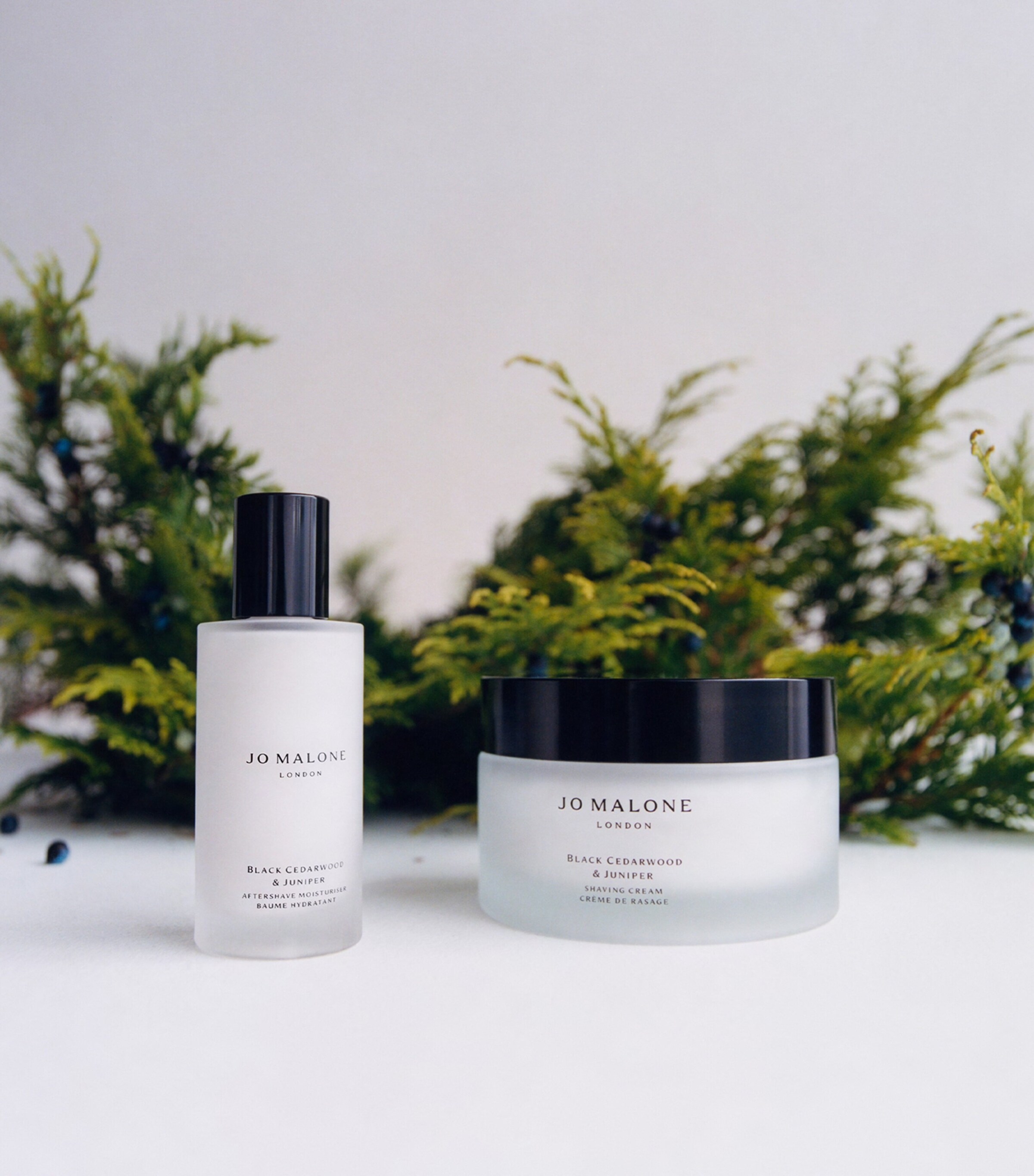 Black Cedarwood & Juniper Aftershave Moisturiser (45ml) NO COLOUR Image 4