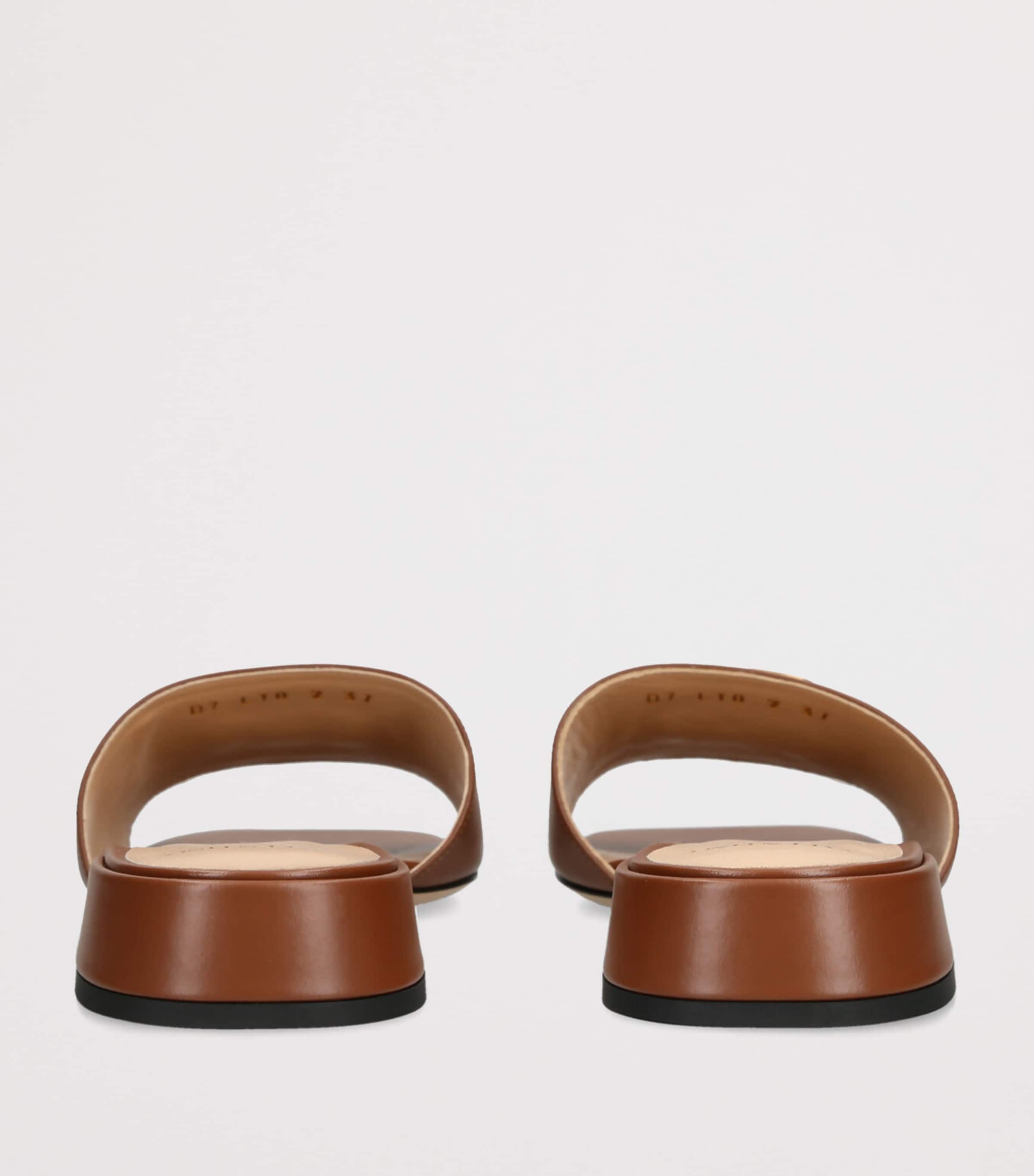 Leather VLogo Slides 20 TAN Image 2