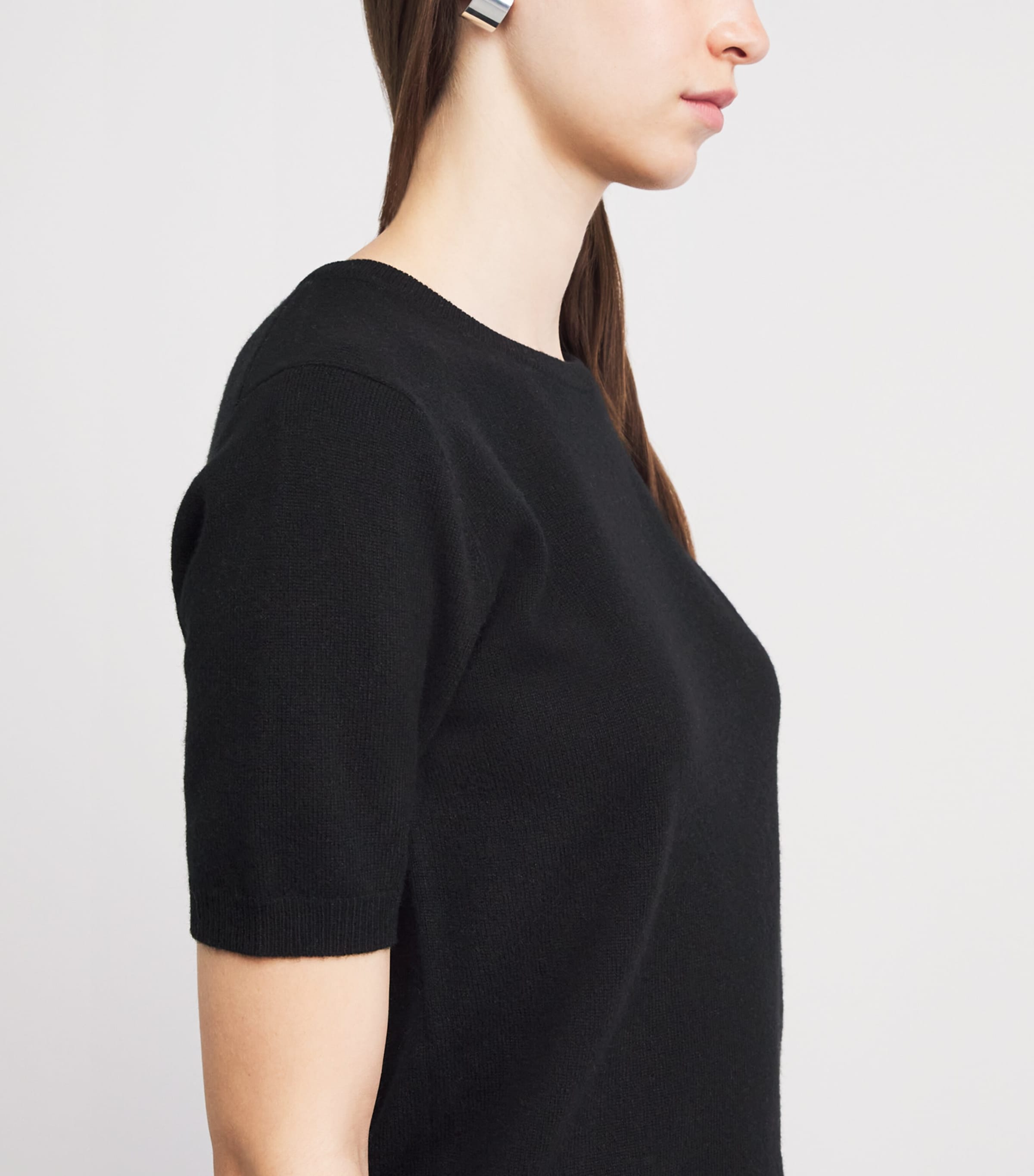 Soft Goat Womens Cashmere Short-Sleeve Sweater Black Image 3