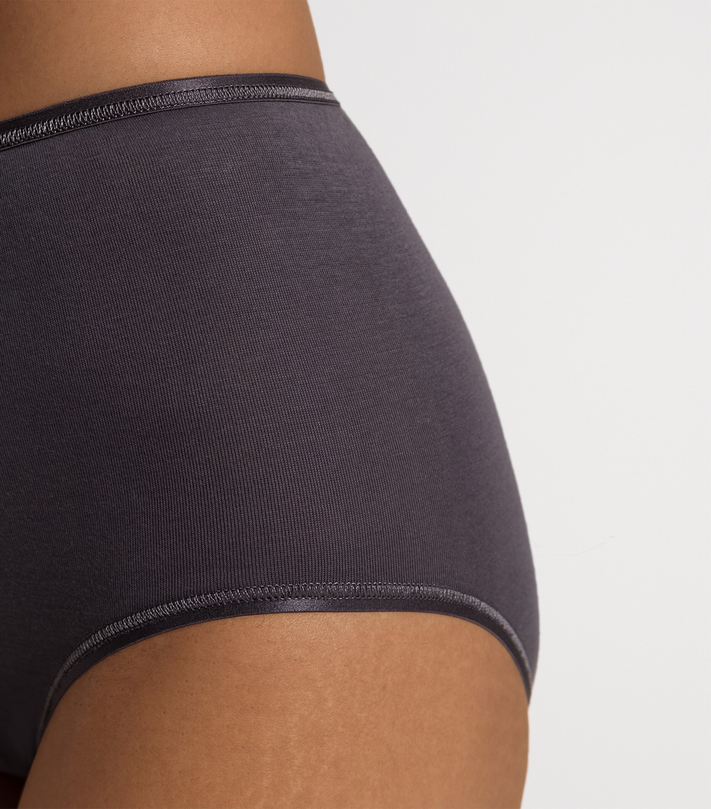 Hanro Cotton Seamless Maxi Brief | Women Clothing | Lingerie & Hosiery | Knickers | Designers | Hanro Hanro Cotton Seamless Maxi Brief | Women Clothing | Lingerie & Hosiery | Knickers | Designers | Hanro