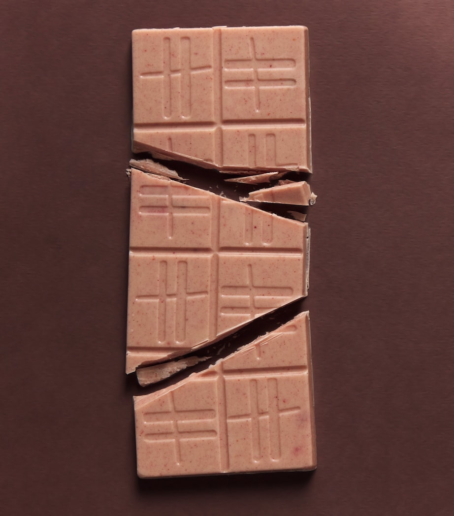 Harrods White Chocolate Raspberry Bar (80g) Image 2