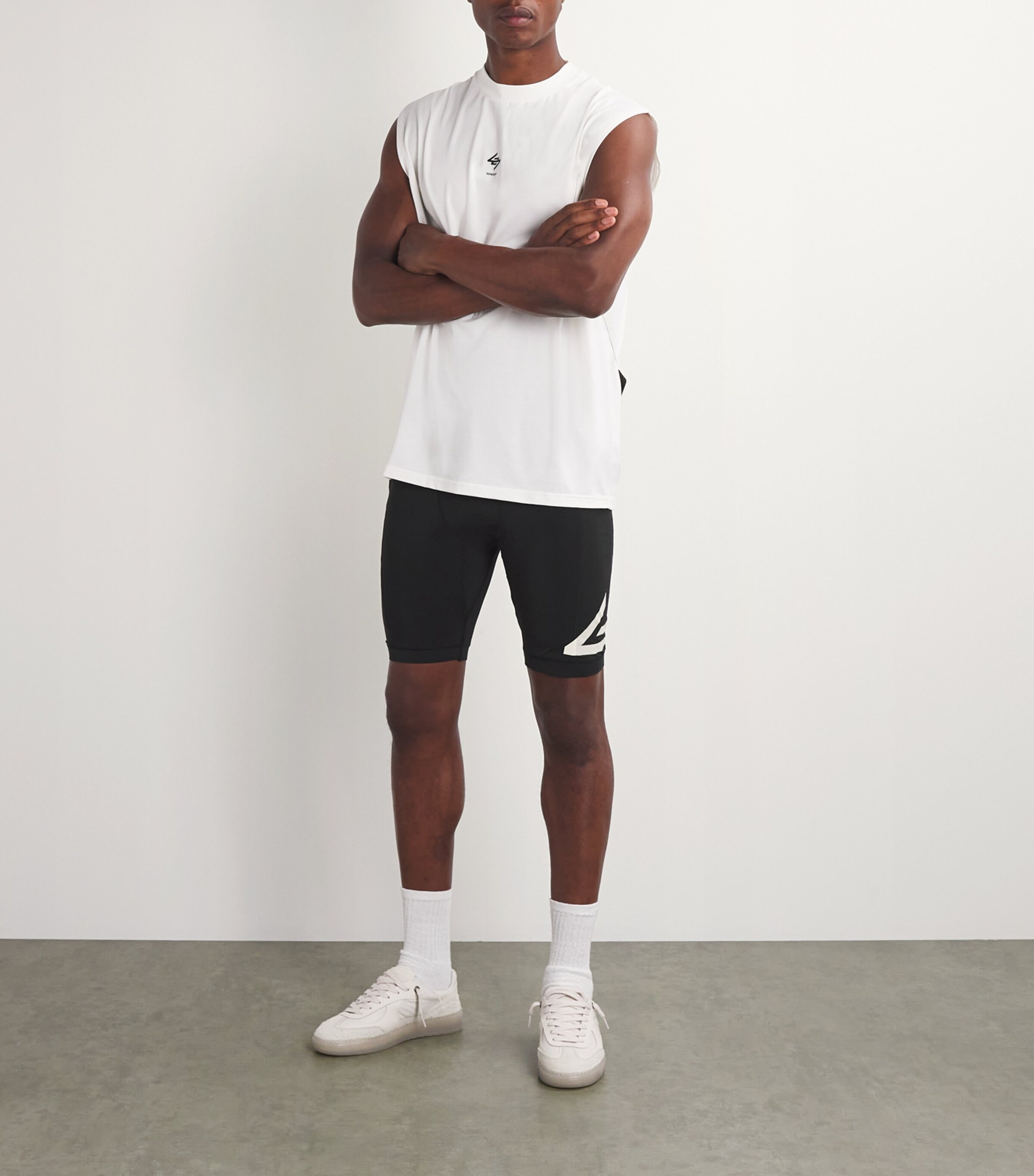 Represent 247 Mens Cargo Half Tight Shorts Jet Black Image 2