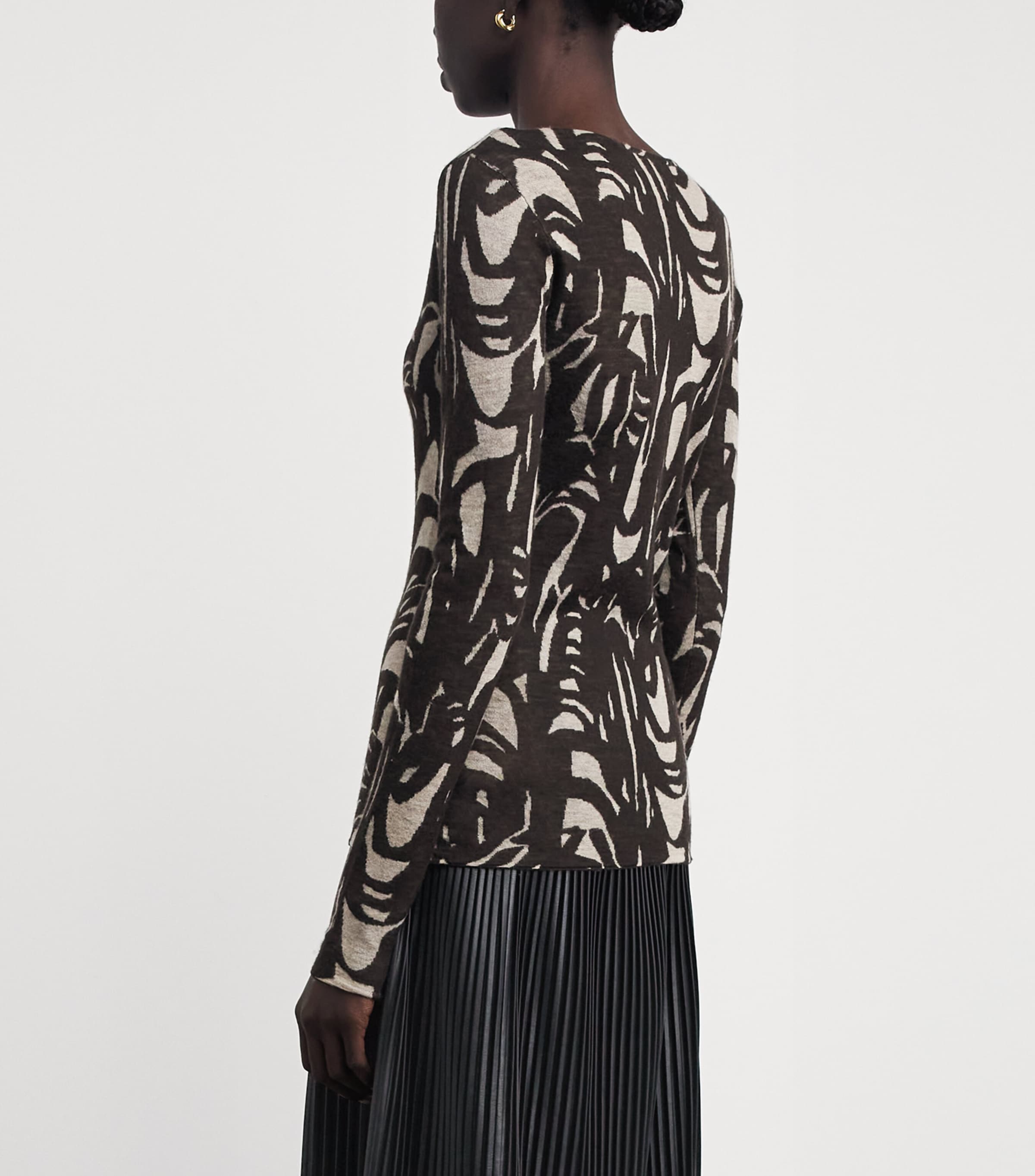 Joseph Womens Cashmere Villa Long-Sleeve T-Shirt Powder/cocoa Image 4