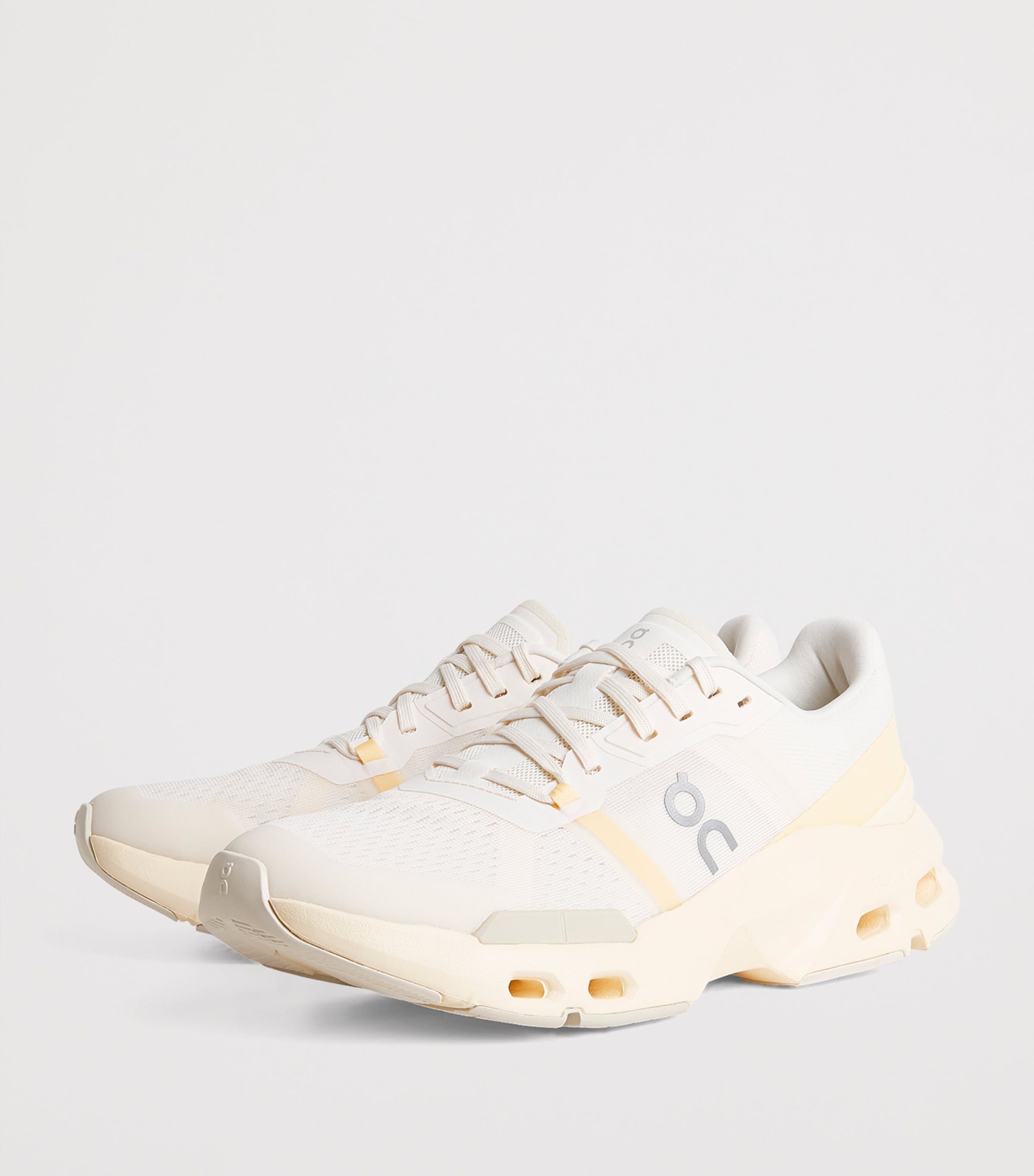 Cloudpulse Trainers IVORY | TUMERIC Image 3