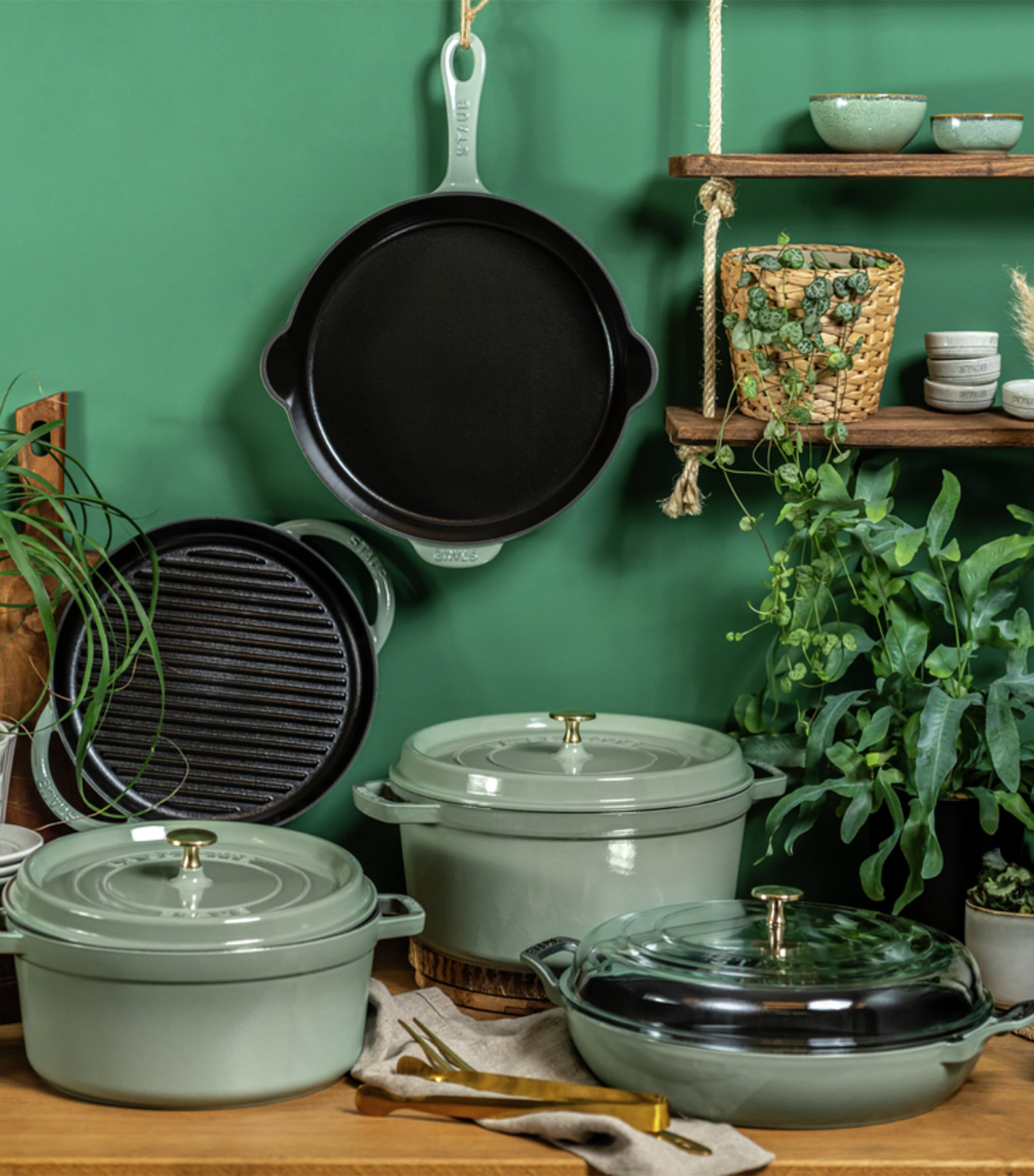 Staub Round Cocotte (20cm) Eucalyptus Image 5
