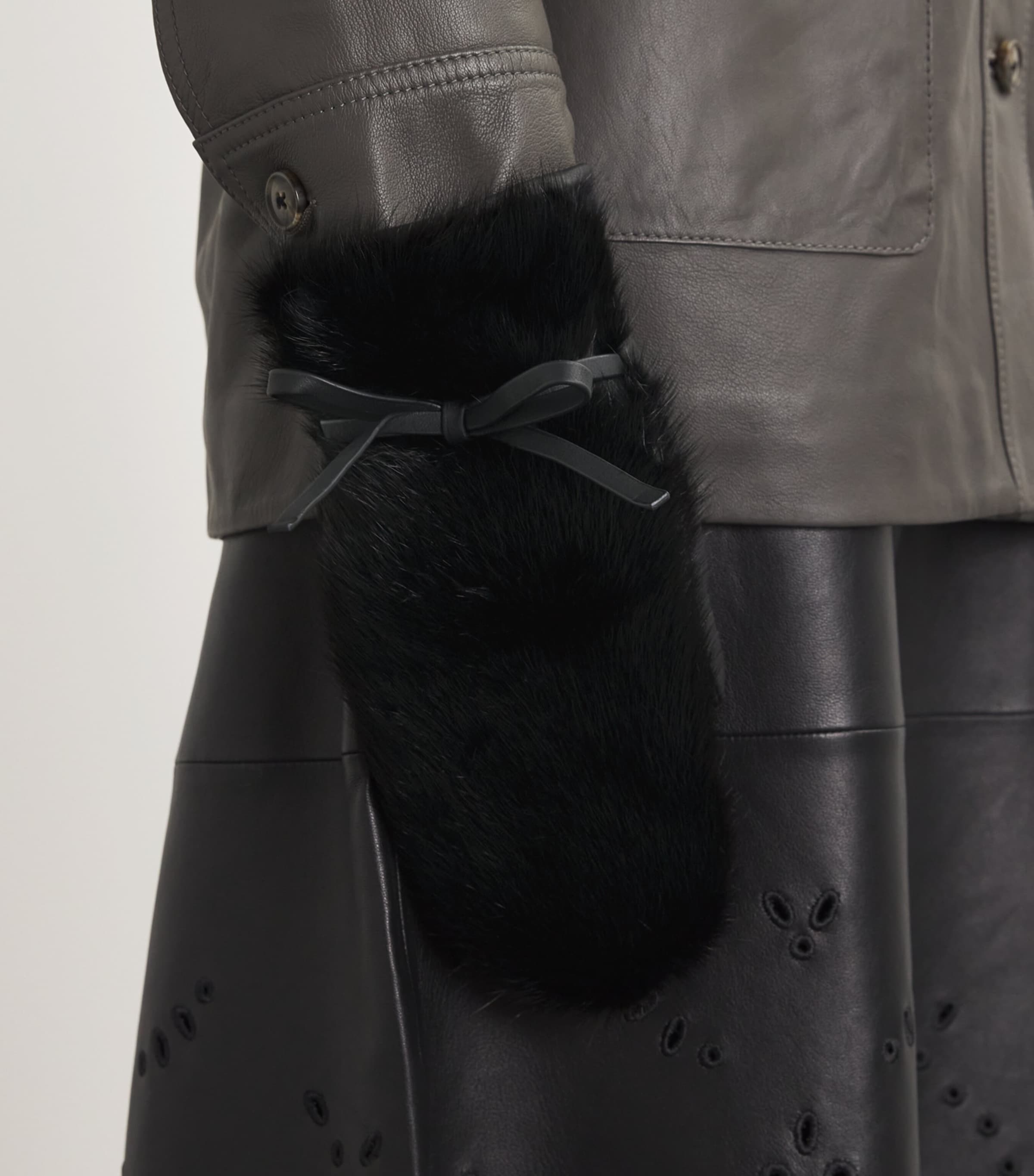 Mink Fur-Leather Mittens C99 Image 4