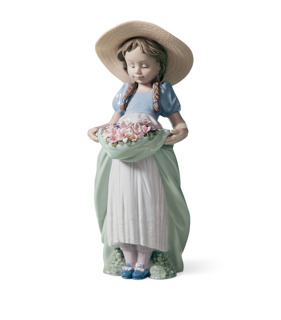 Lladró Bountiful Blossoms Figurine Image 2