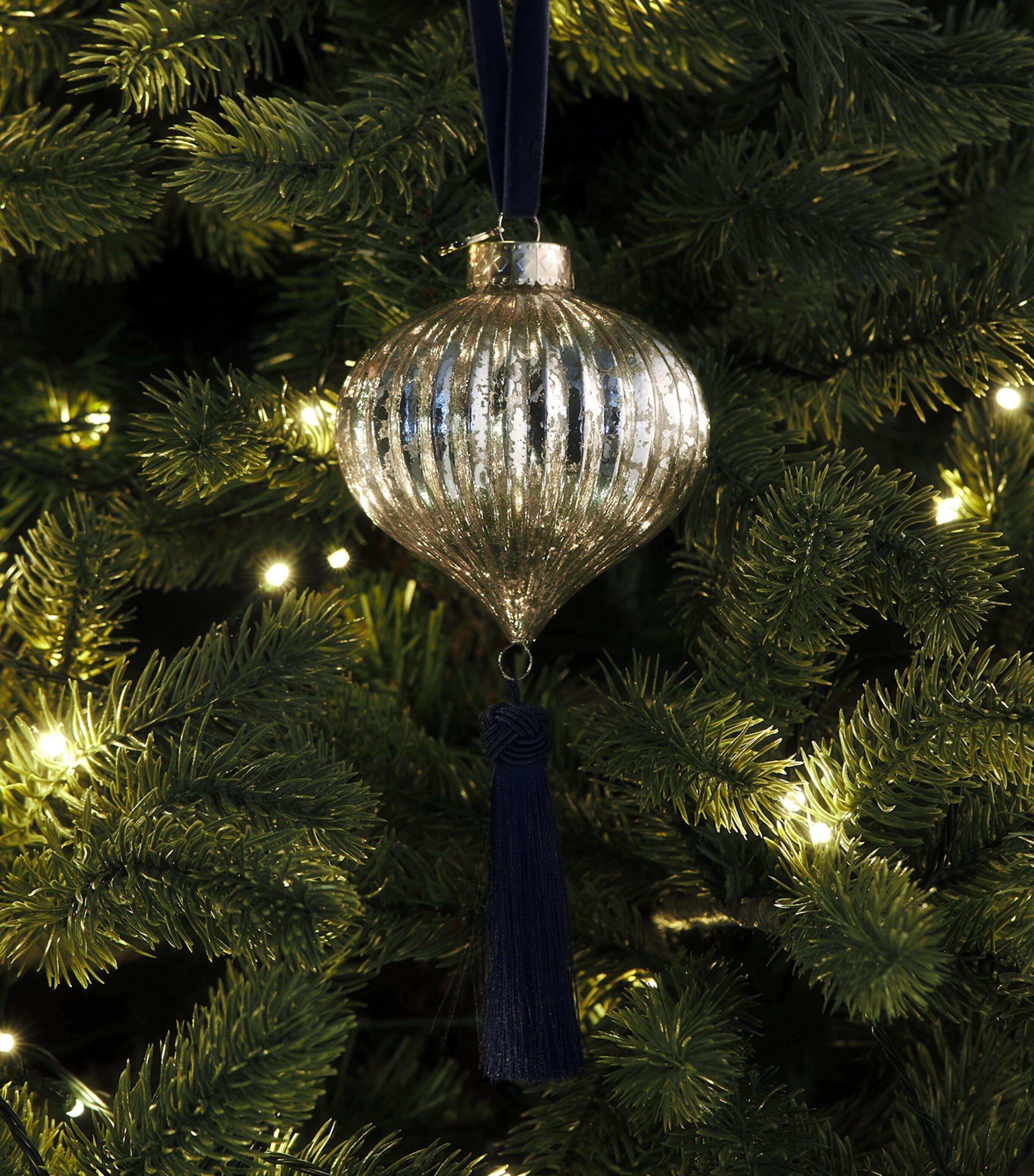 Harrods Fluted Tree Decoration Gold Image 3