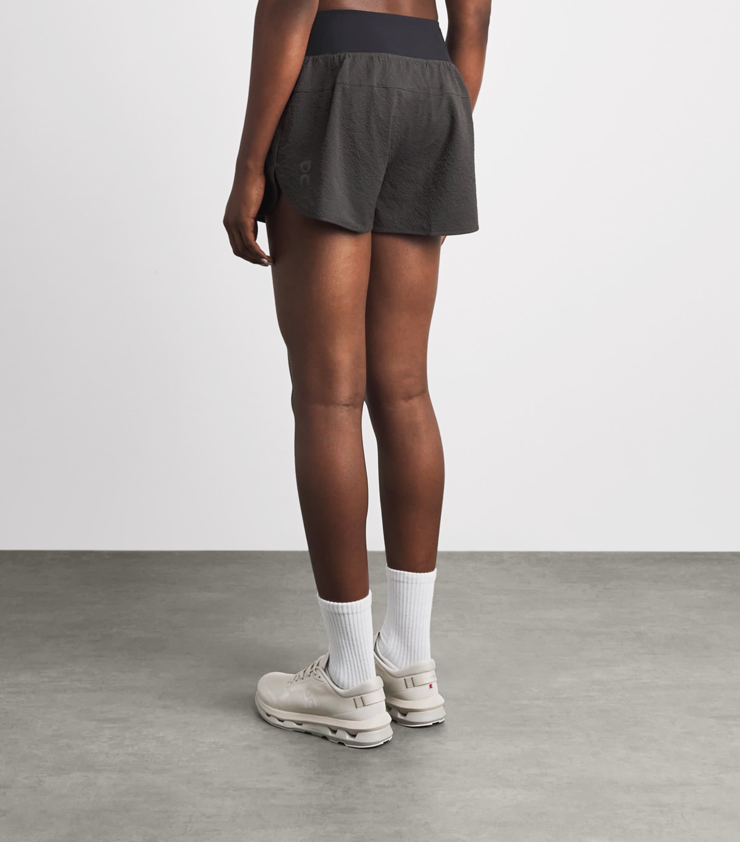 On Womens Performance Volt Shorts Espresso Image 5