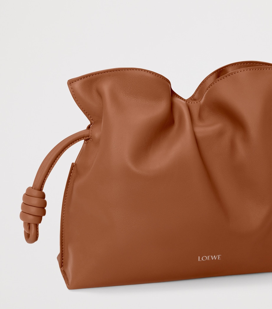 Medium Leather Flamenco Clutch Bag SQUIRREL Image 6