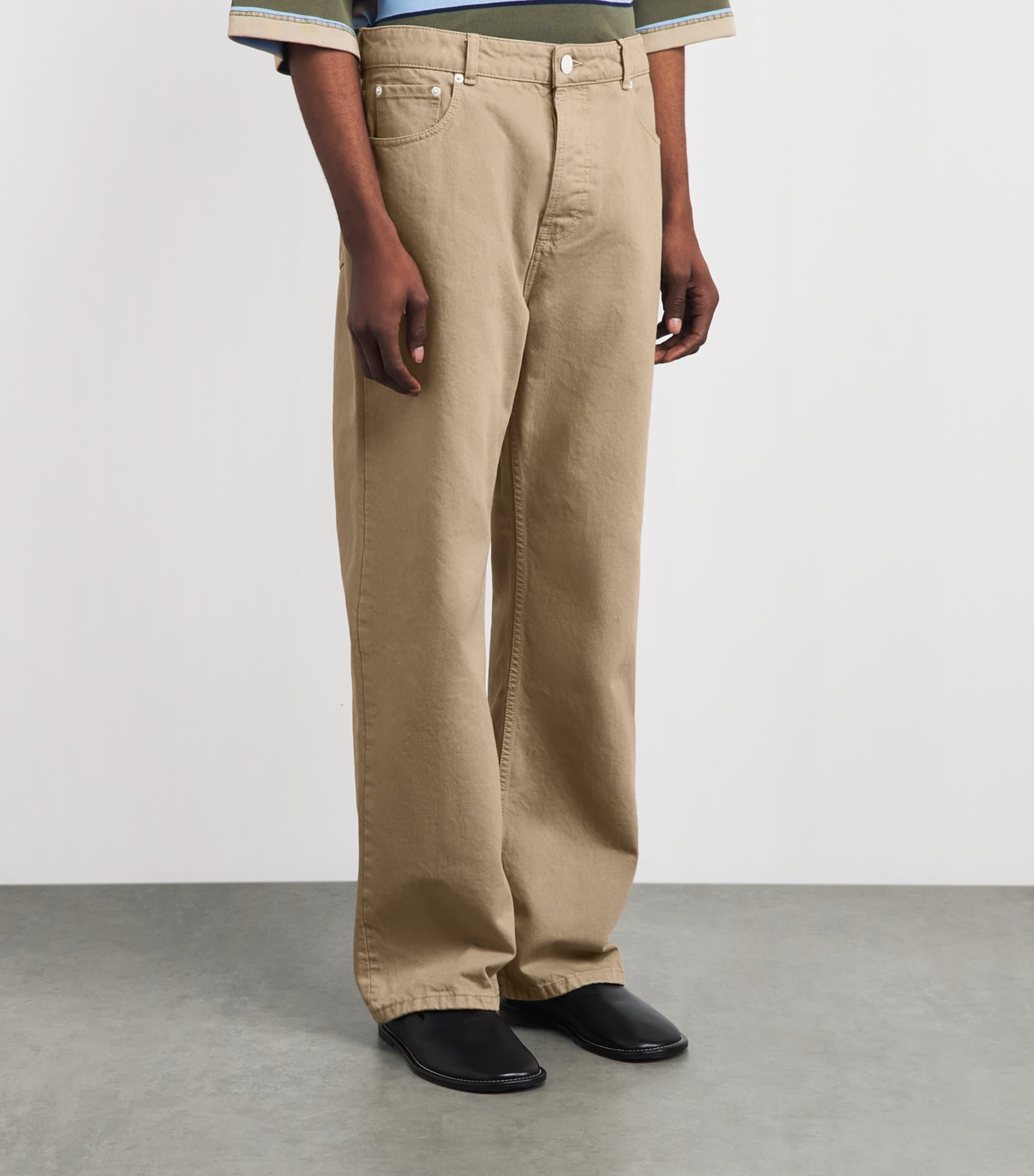 AMI Paris Mens Mid-Rise Large-Fit Jeans Beige Taupe Image 4
