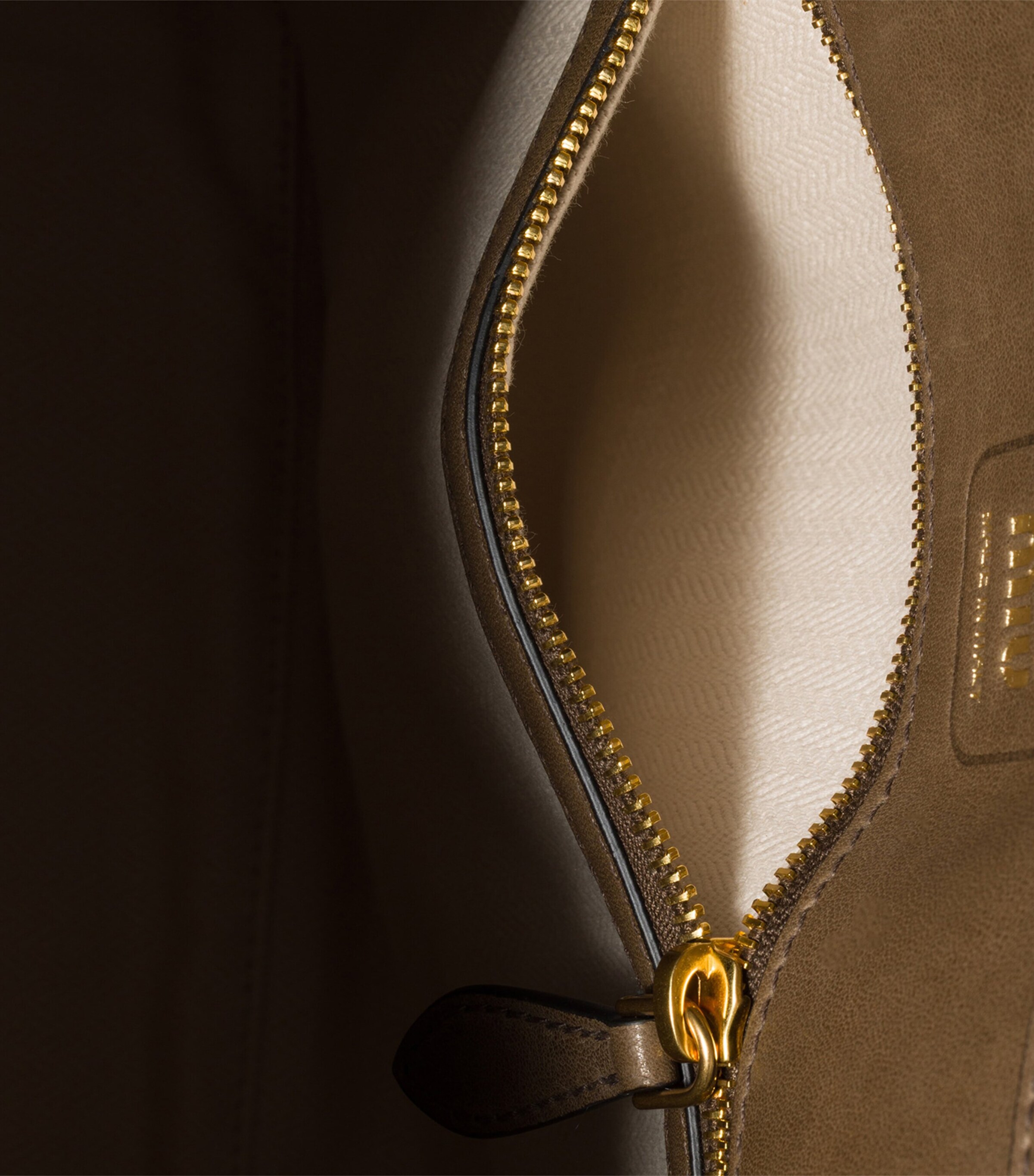 Miu Miu Womens Nappa Leather Aventure Bucket Bag Image 6