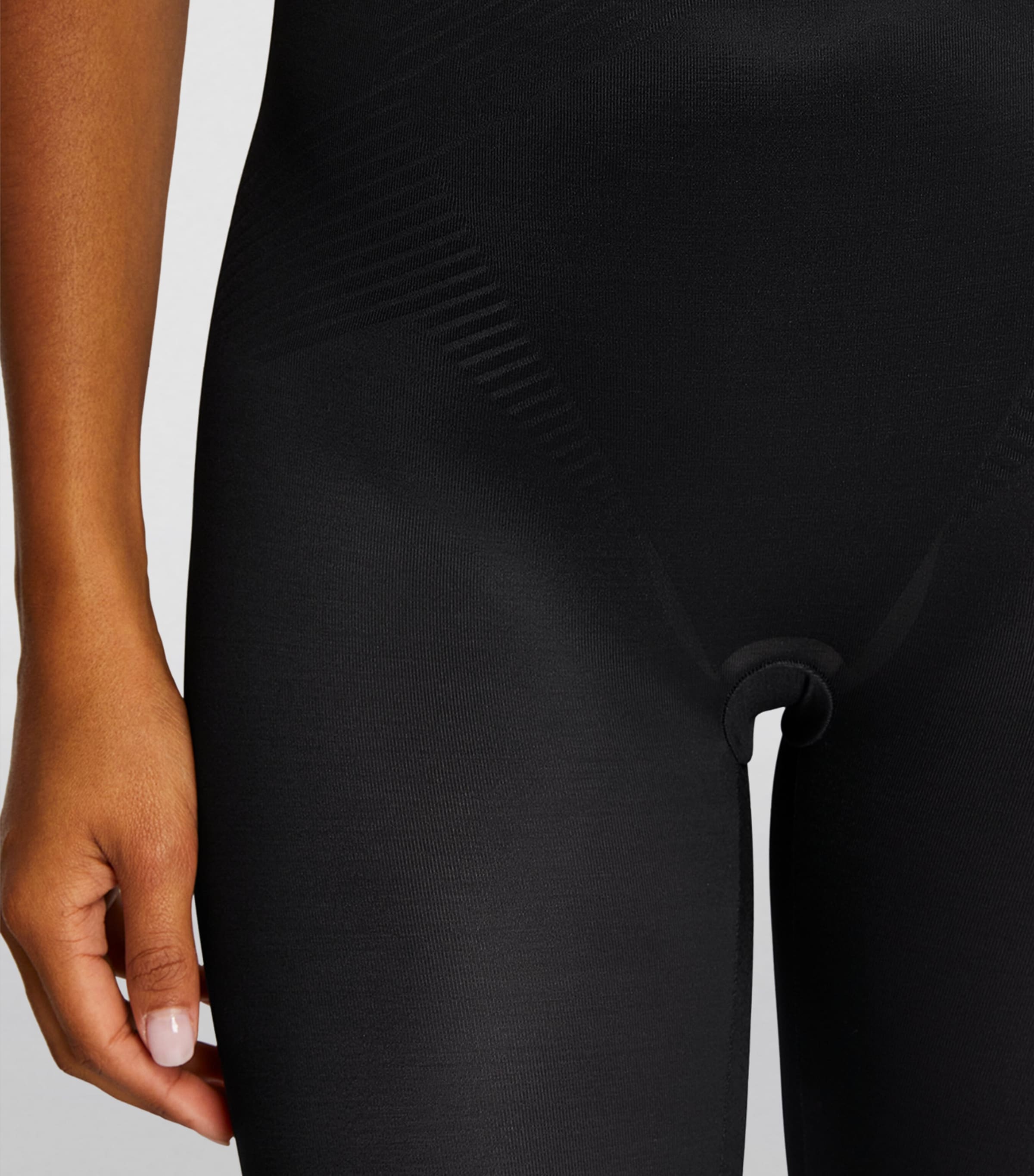 SPANXshape Invisible Capri Pants - Medium Control VERY BLACK Image 6