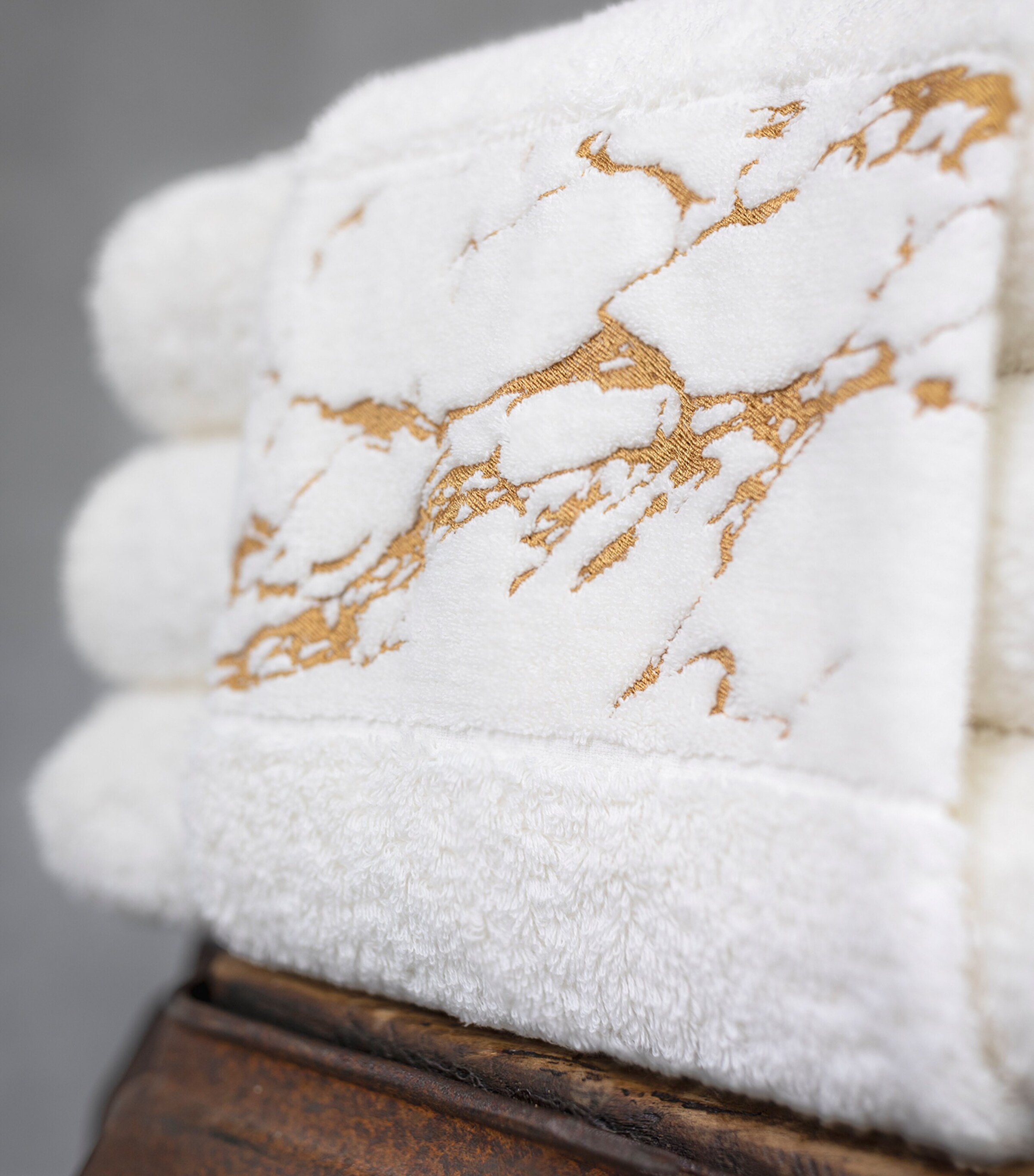 Egyptian Cotton Alpi Guest Towel (40cm x 75cm) 840 GOLD Image 7