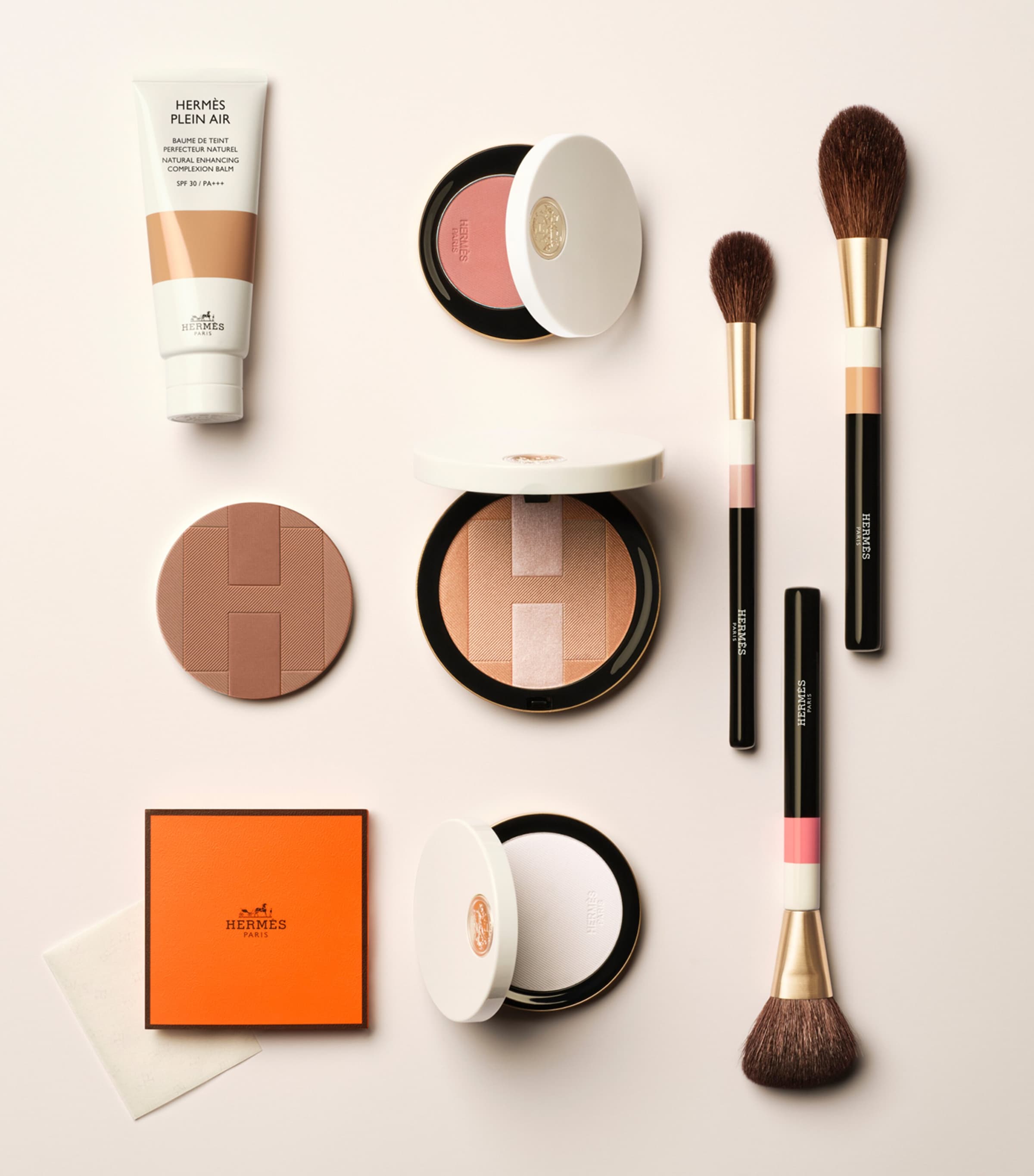 HERMÈS Hermès  Plein Air H Trio Healthy Glow Mineral Powder - 04 Sienne Sienne Image 9