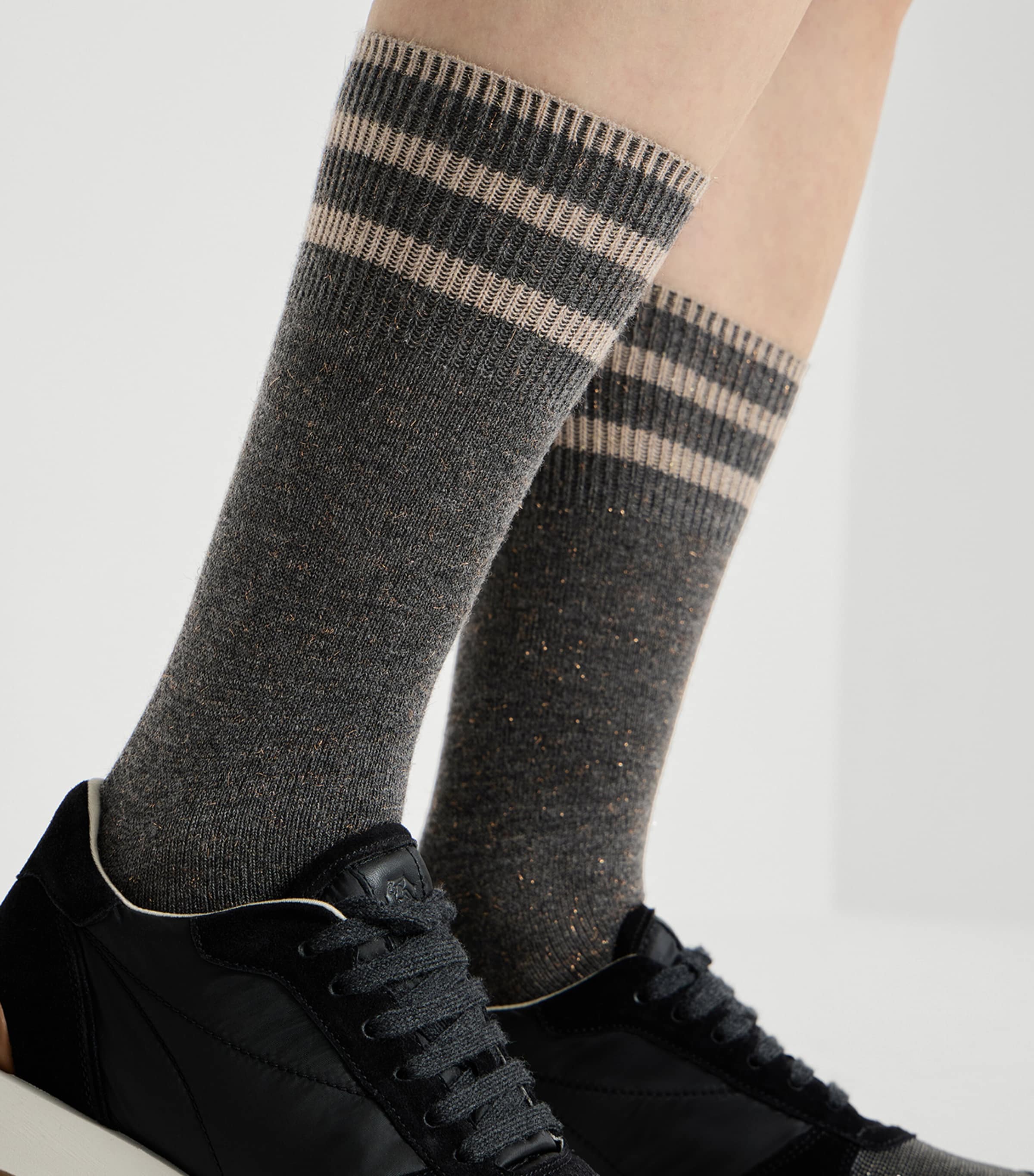 Brunello Cucinelli Womens Cashmere-Blend Sparkling Knit Socks Image 3
