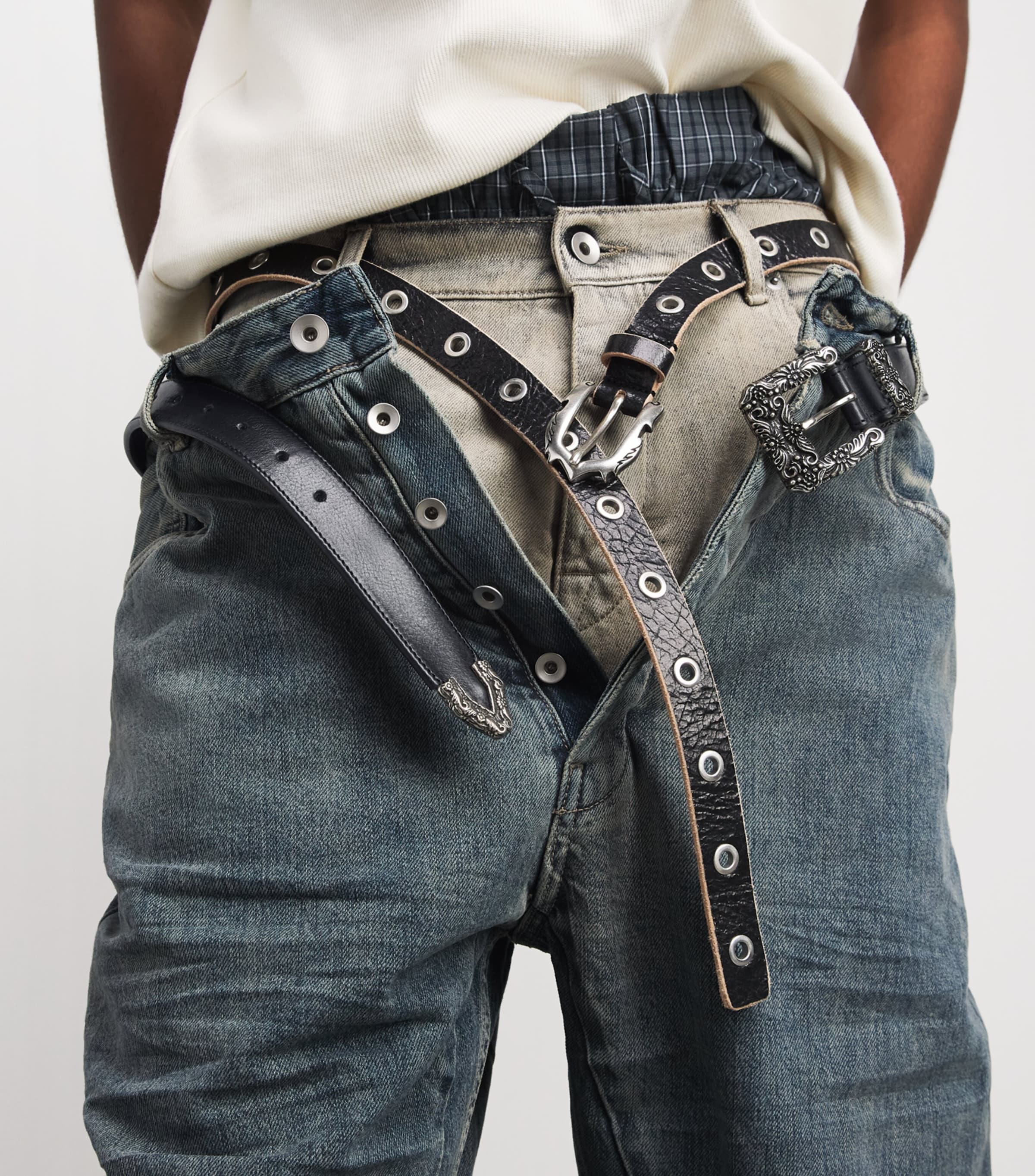 Molebo Leather Rose Buckle Western Belt Black Leather Image 2