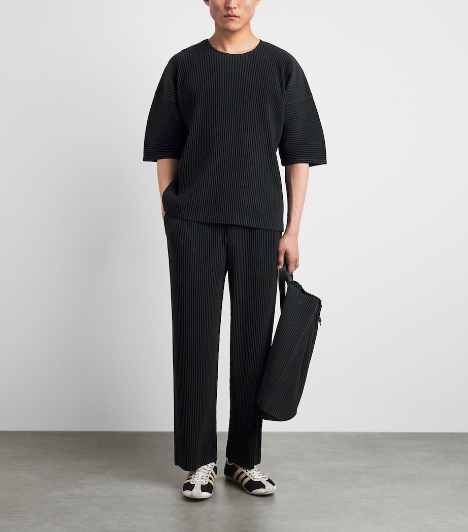 Homme Plissé Issey Miyake Mens Pleated Short-Sleeve T-Shirt Black Image 2