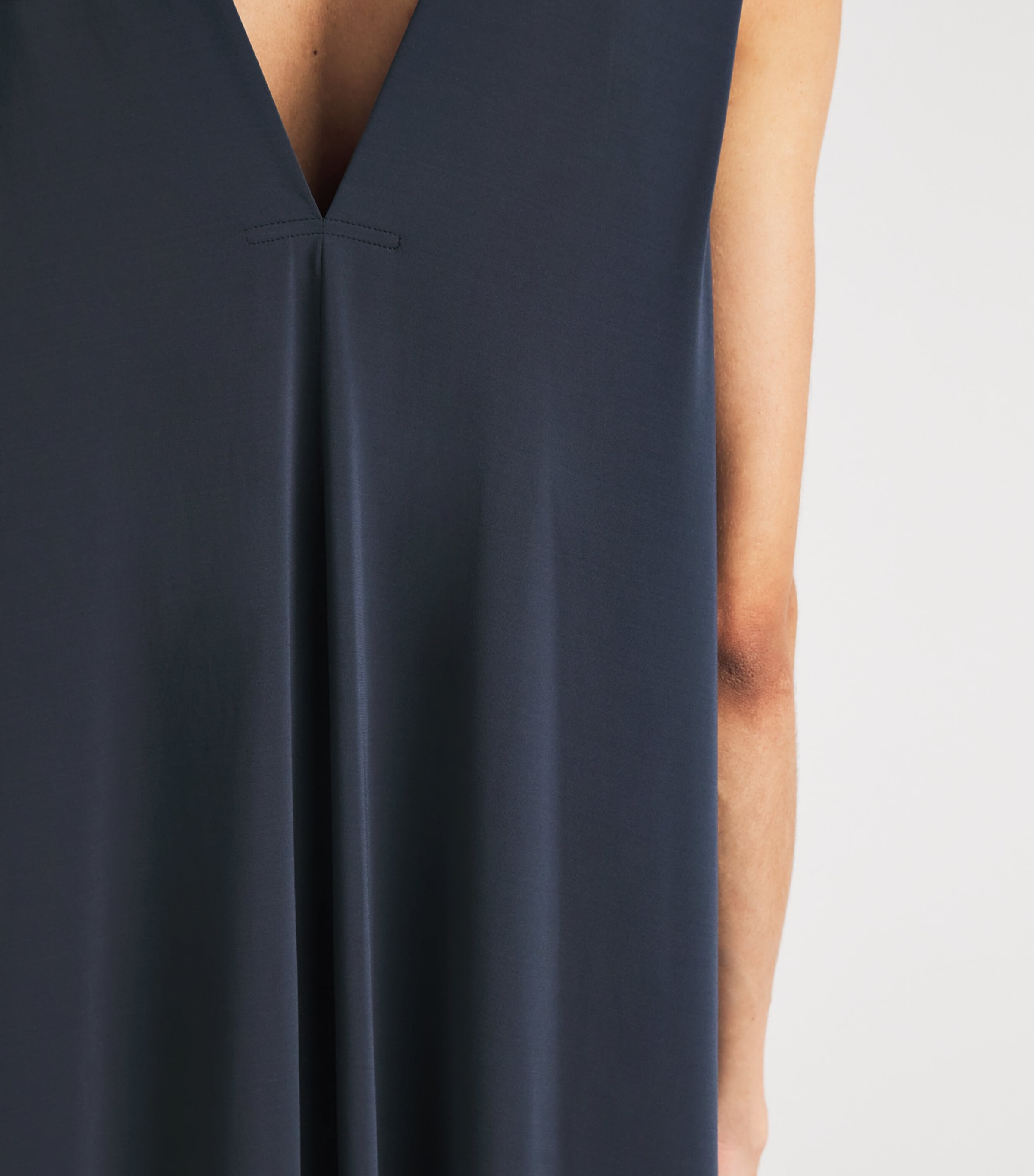 Issey Miyake Womens Drape Jersey Sleeveless Midi Dress Dark Navy Image 5
