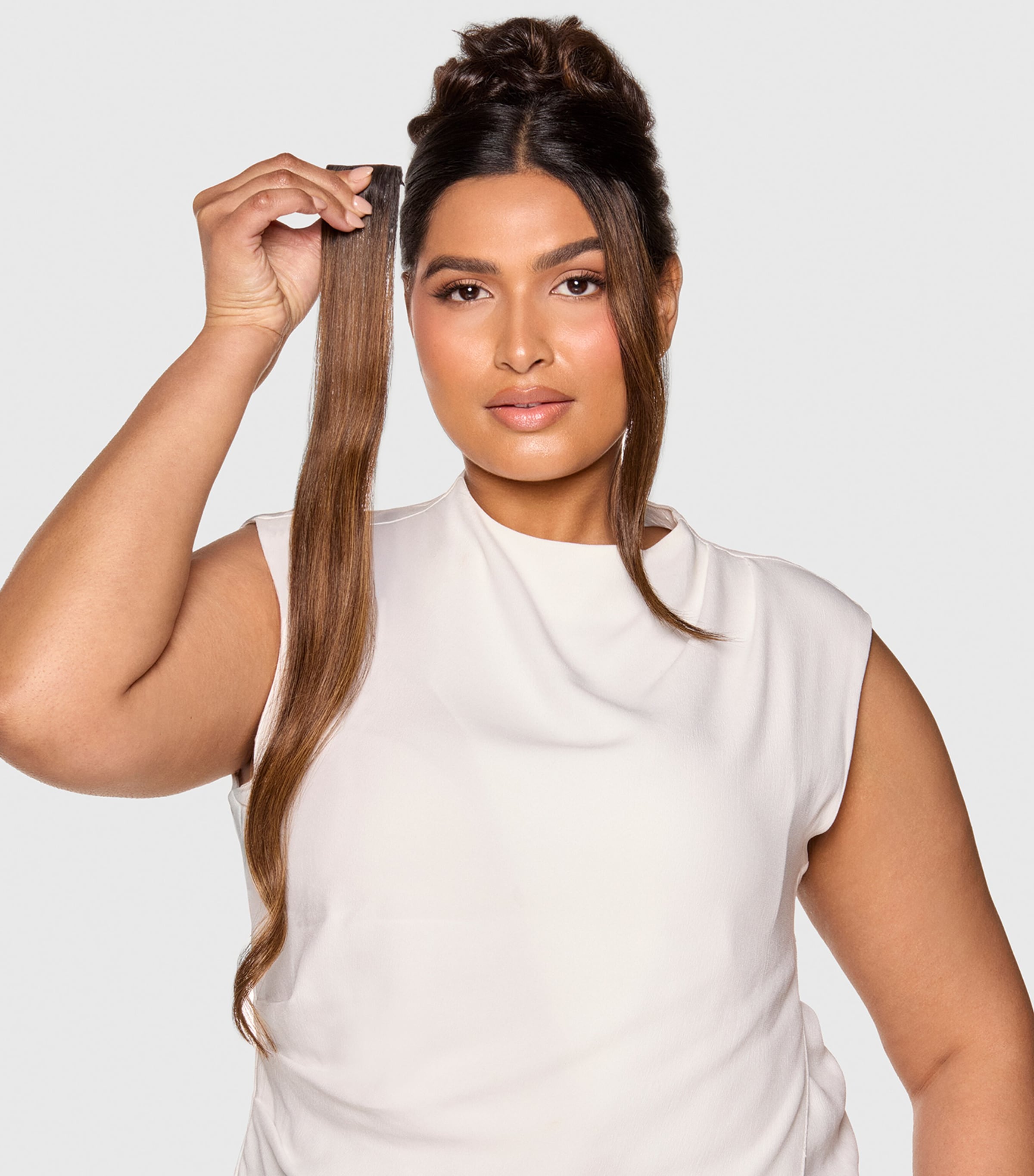 Beauty Works x Huda BARELY THERE Mix & Match Minis Clip-In Hair Extensions (20") SPICED OUD Image 4