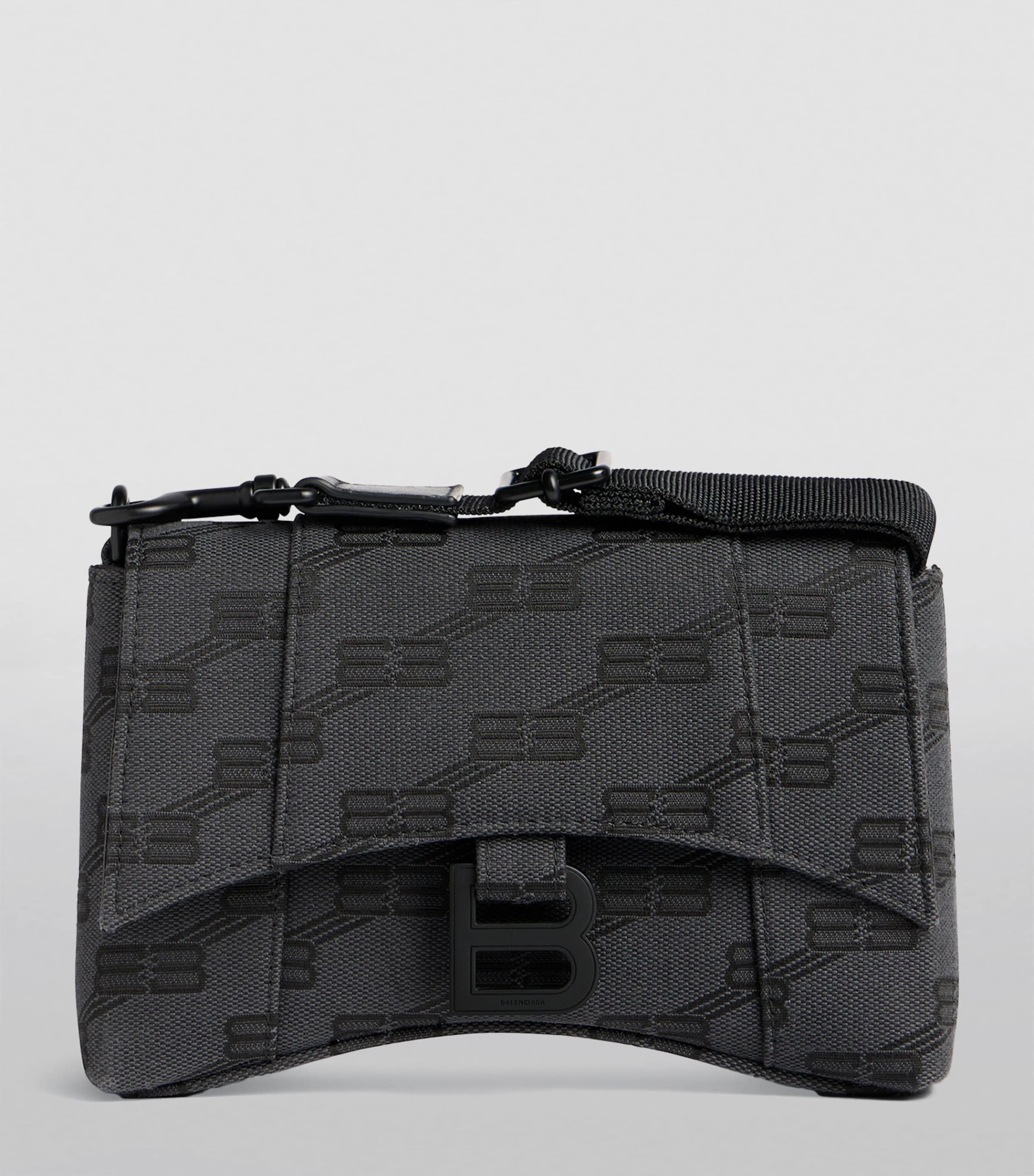 早い者勝ち BALENCIAGA DOWNTOWN XXS クロスボディバッグ BALENCIAGA UNISEX Downtown XS Crossbody Bag Black