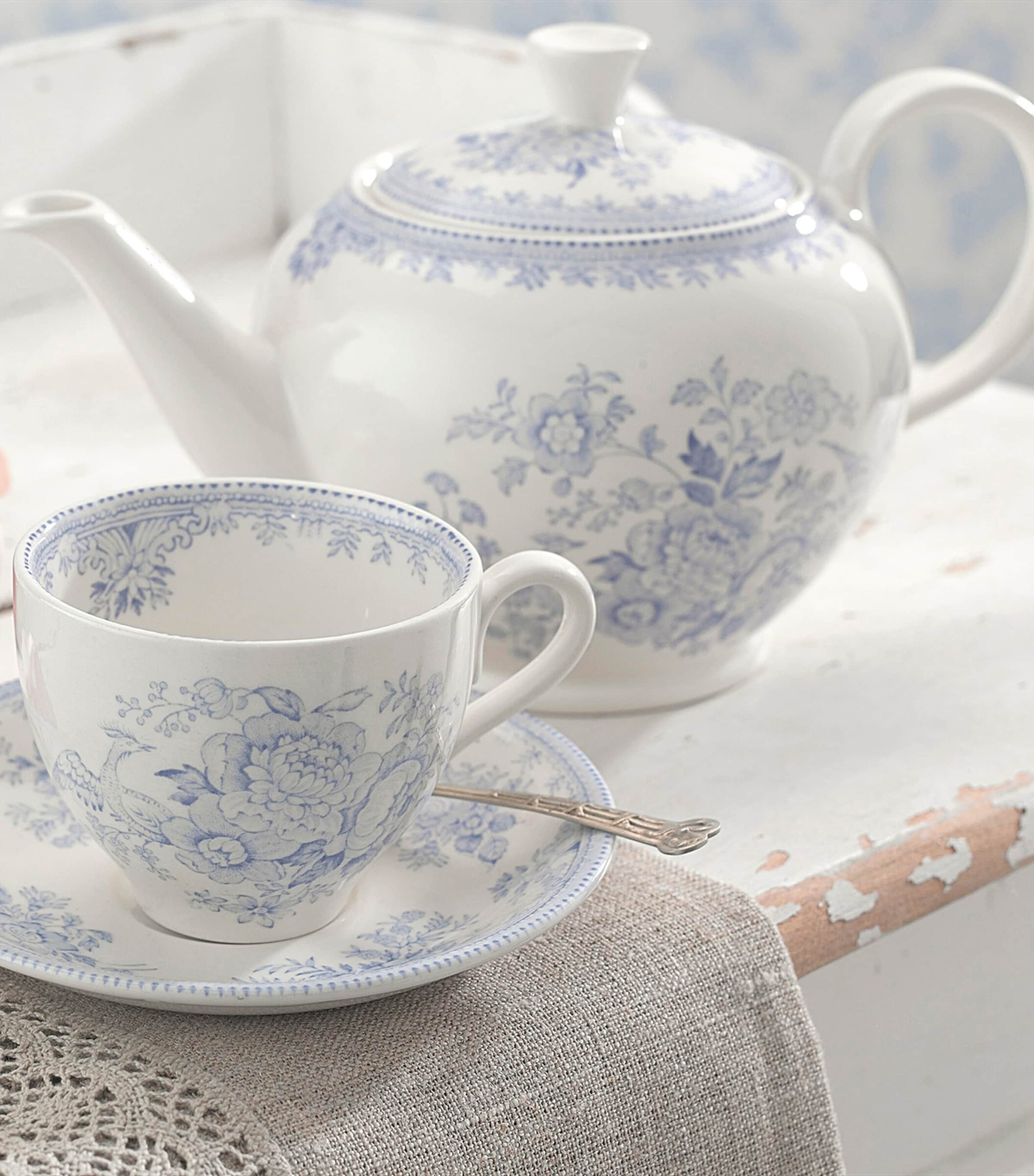 Small Asiatic Pheasant Teapot (400ml) BLUE Image 3