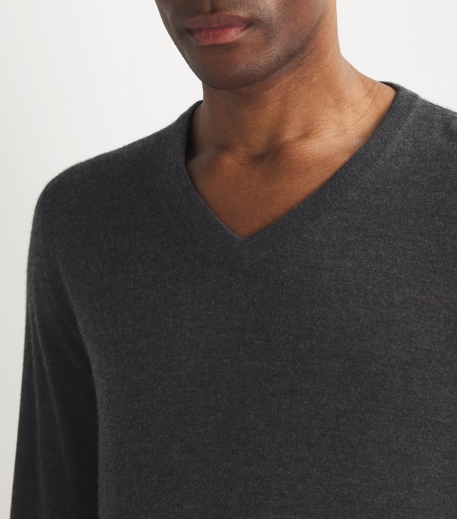 Superfine Cashmere V-Neck Sweater HA7180 CHARCOAL Image 6
