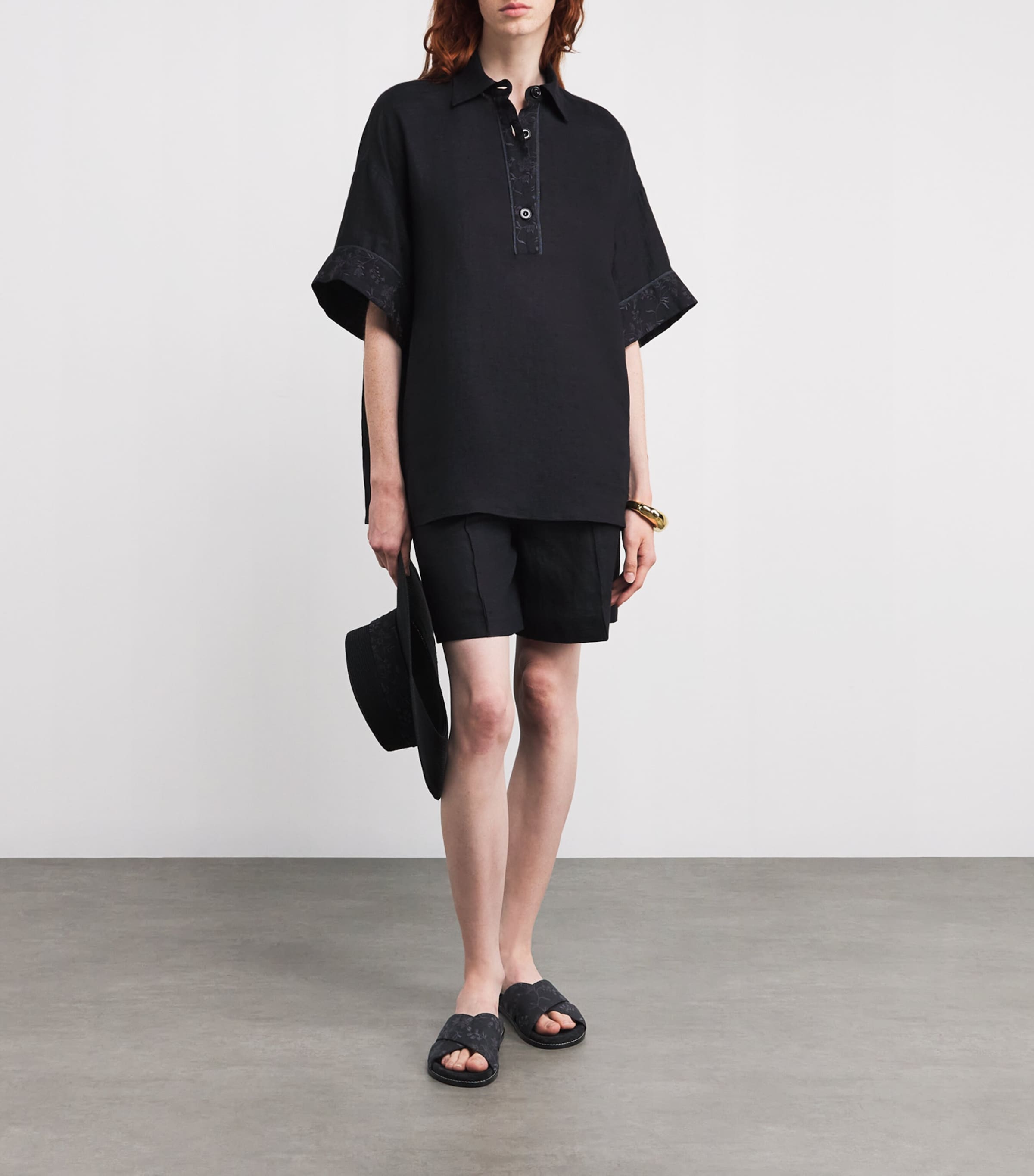 Embroidered Crossover Slides NERO Image 2