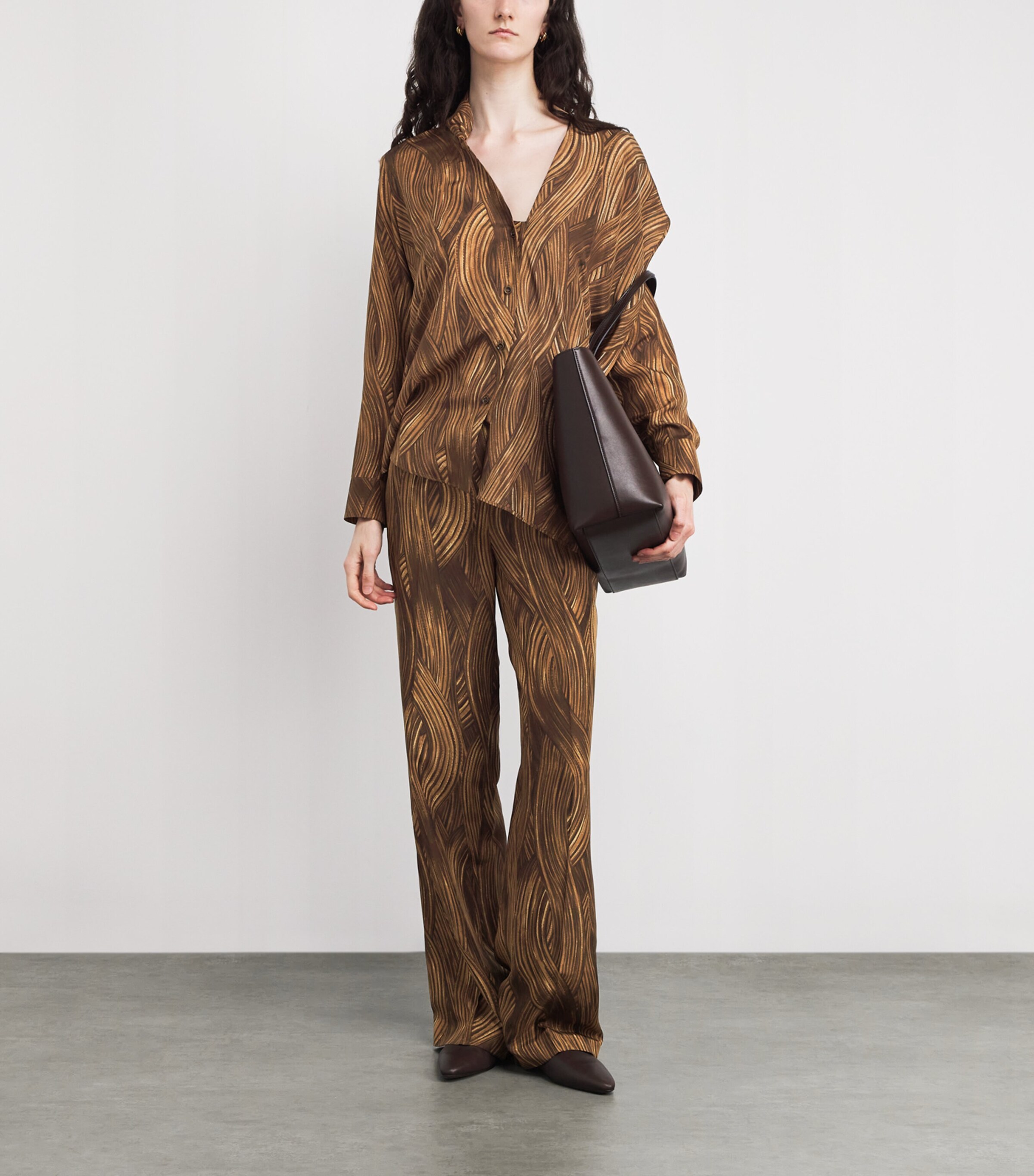 RETORI Silk Grass Waves Trousers Camel Image 2