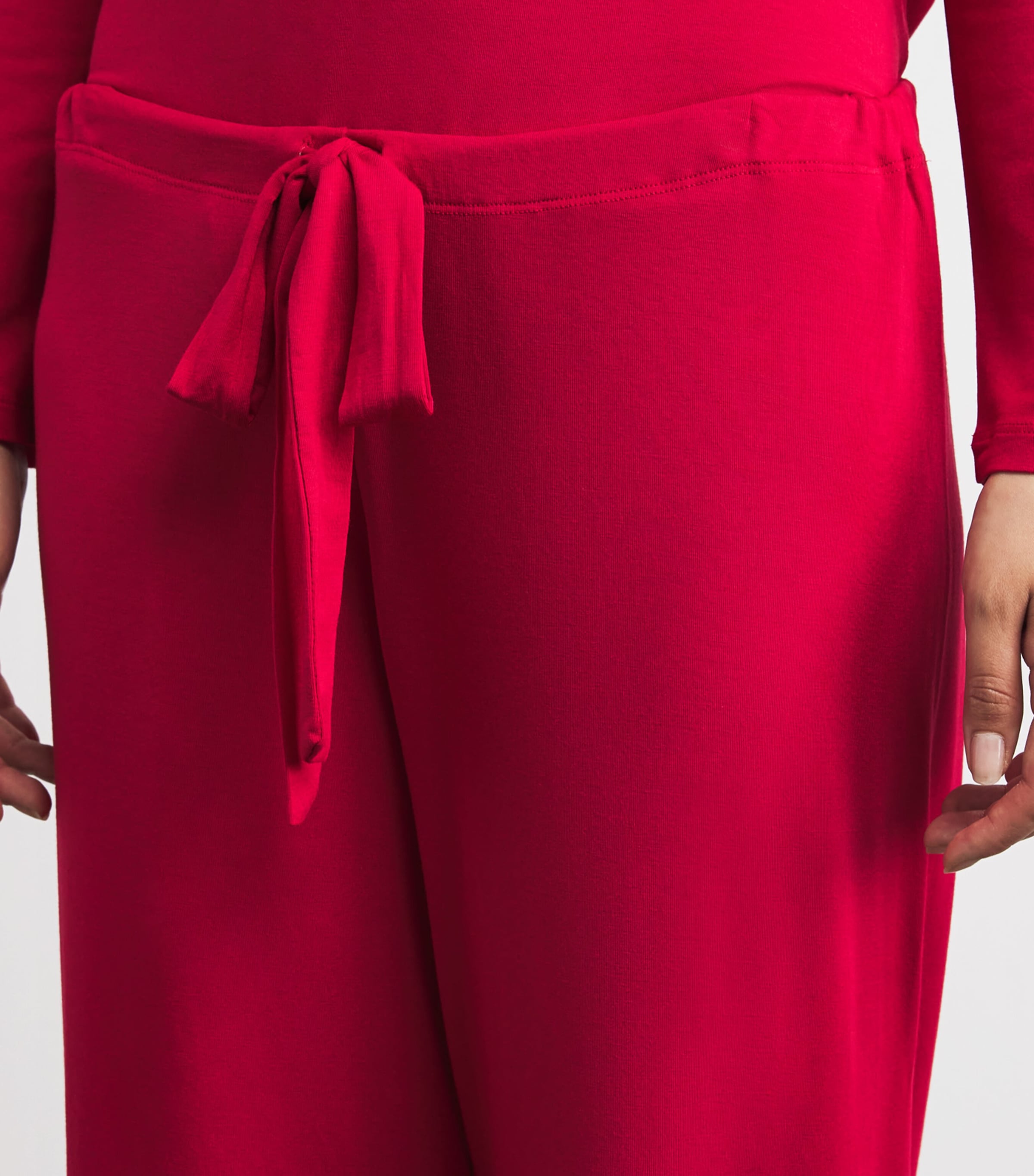 Gisele Slouchy Pyjama Set HOLLY RED/IVORY Image 6