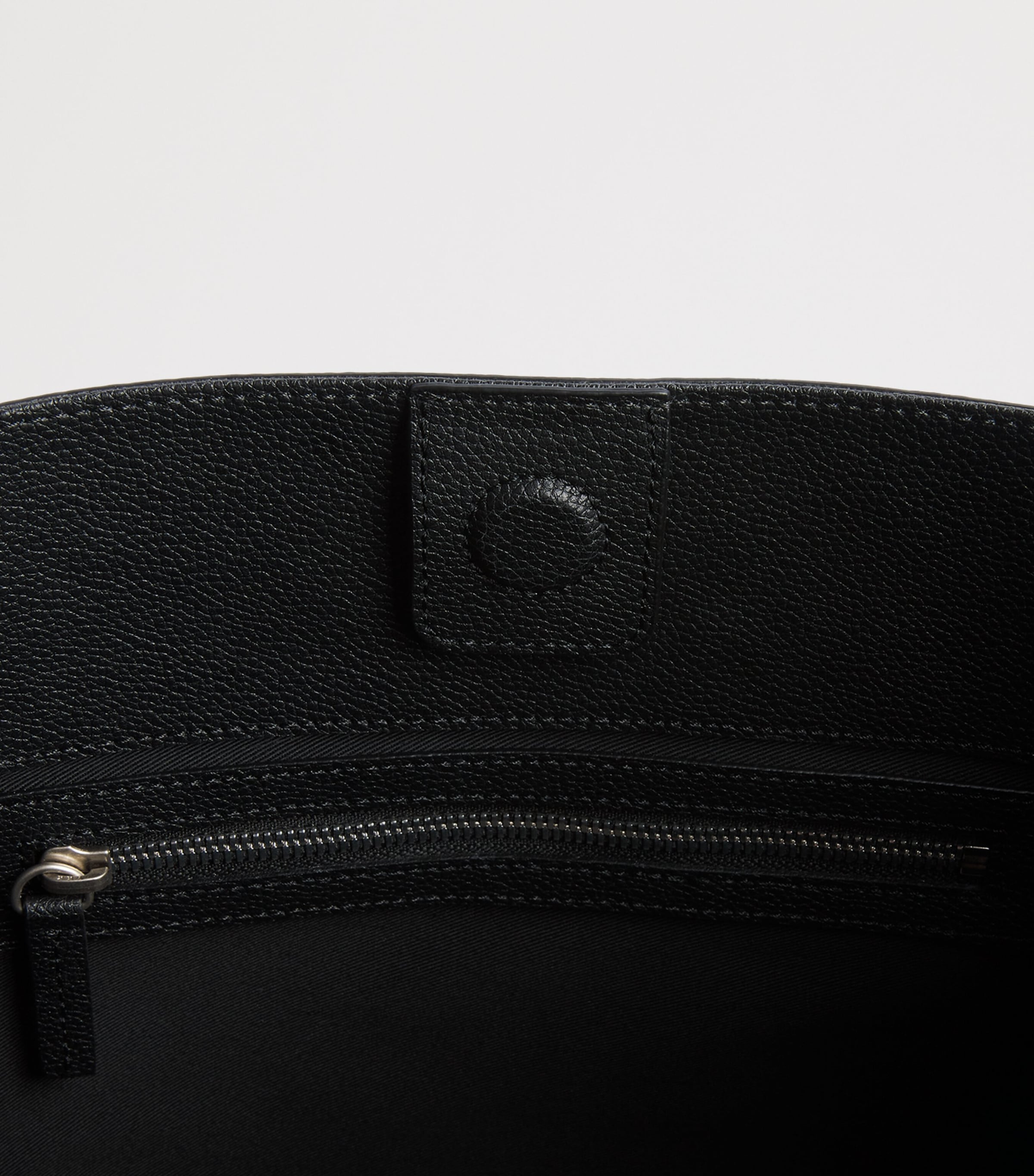 System Leather Anchor Shoulder Bag Black Image 5